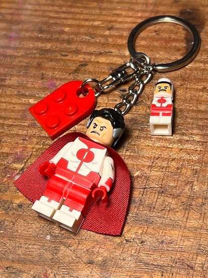 Anime omni man invincible minifigure matching keychain Size ONE SIZE - 5 Thumbnail