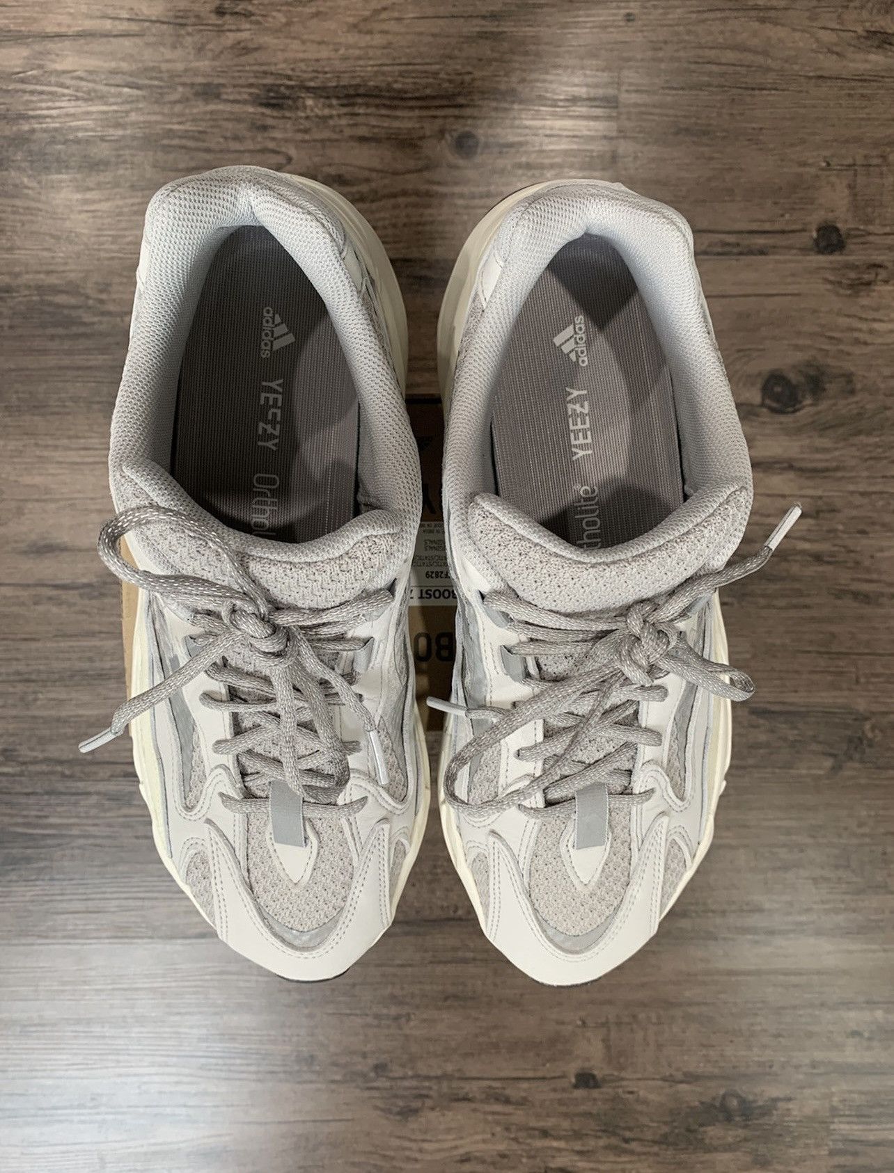 Adidas × Yeezy Yeezy 700 V2 static size 12 Size US 12 / EU 45 - 5 Thumbnail