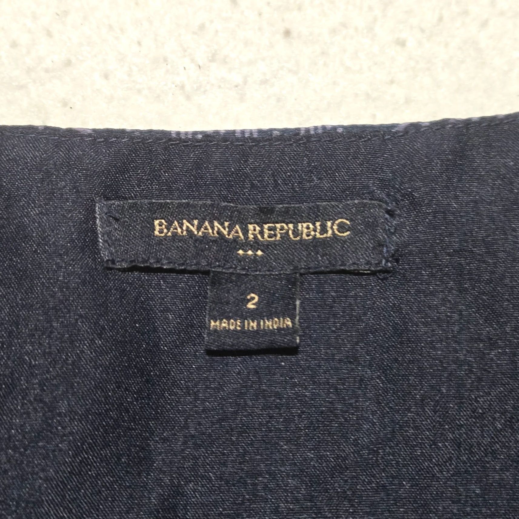 Banana Republic Banana Republic Shirt Tank Adult Women's Size 2 Navy Blue Cowl Neck Sleeveless Tanktop - Regular Fit Women’s Spring Summer Fall 2 Women Size XS / US 0-2 / IT 36-38 - 3 Thumbnail