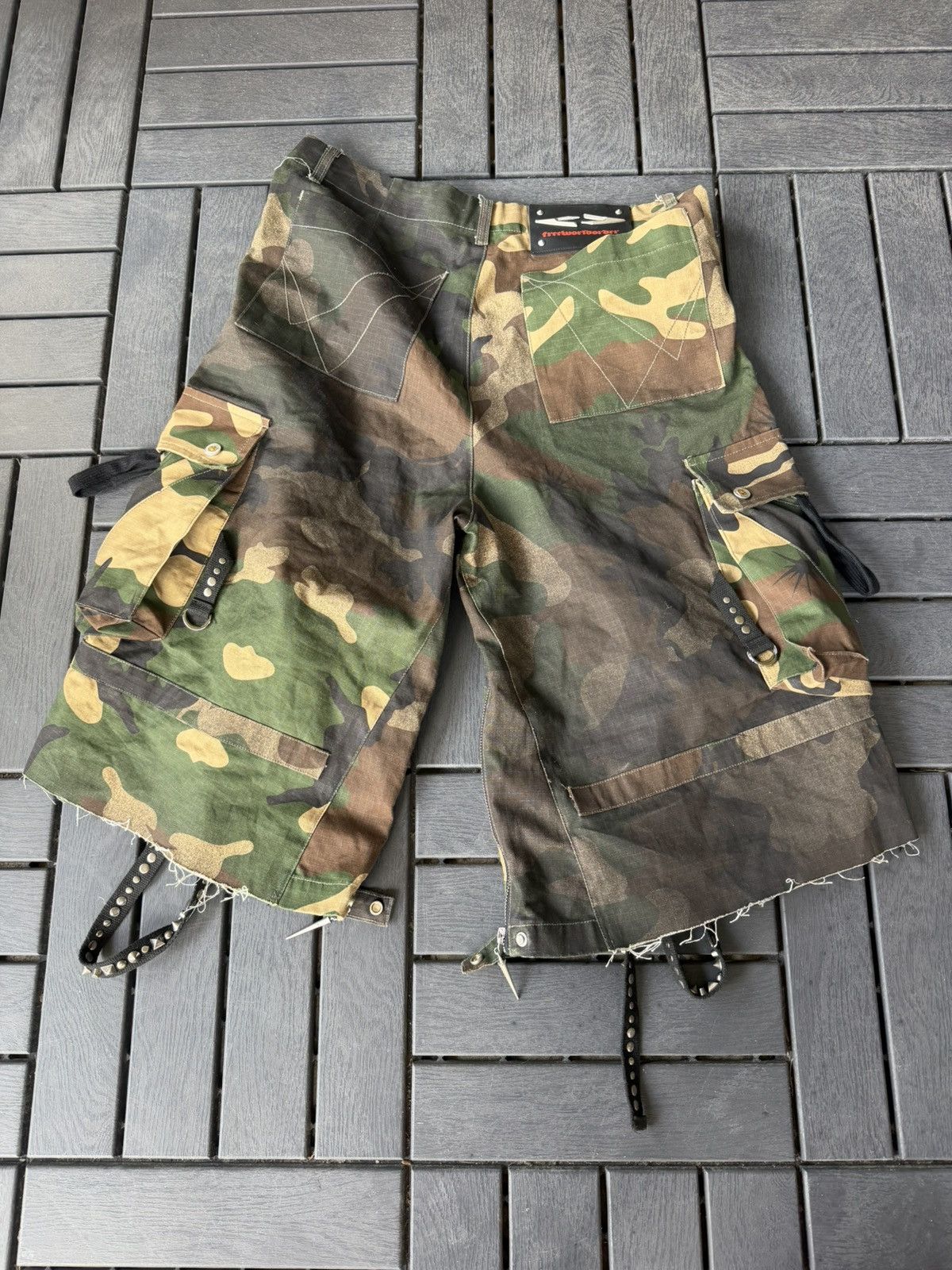 Other Camo designer cargo shorts w deep pockets and Size US 32 / EU 48 - 6 Thumbnail