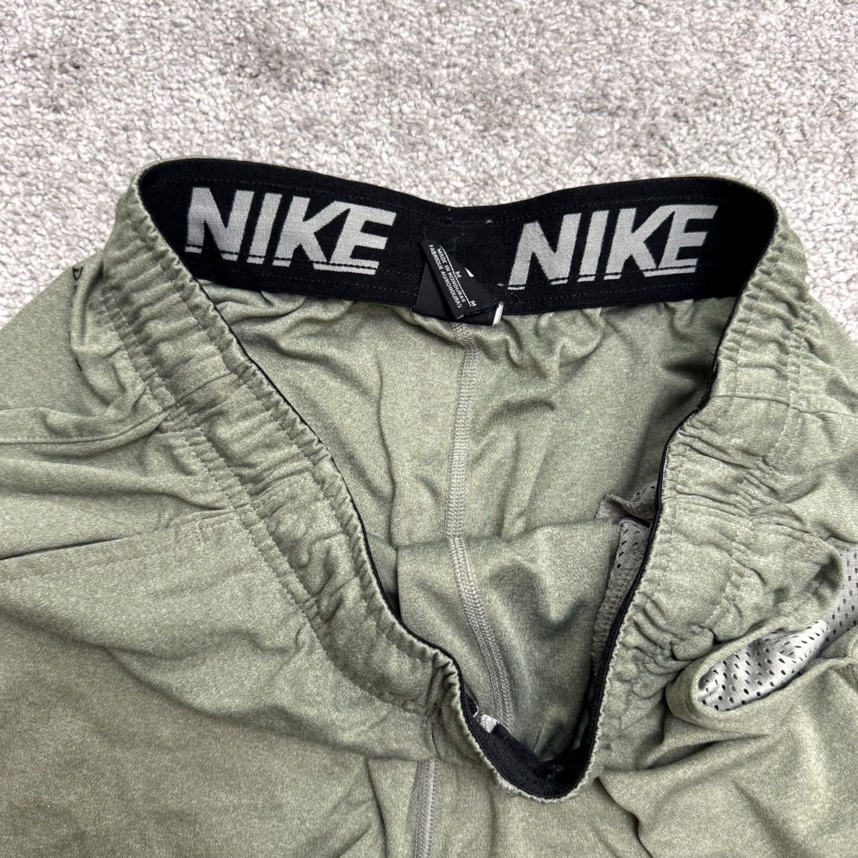 Nike Nike Dri-Fit Training Shorts Mens Medium Heather Green Elastic Waist Activewear Size US 31 - 4 Thumbnail