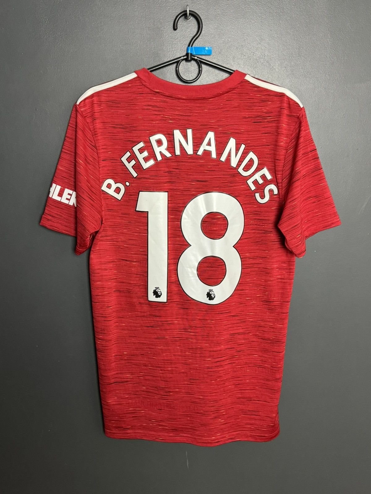 Adidas Manchester United 20/21 Home B. Fernandes Football Jersey Size US M / EU 48-50 / 2 - 1 Thumbnail