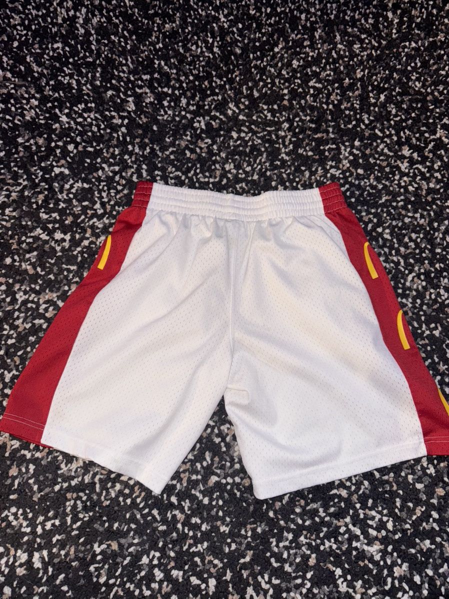 Travis Scott Travis Scott x McDonald’s shorts Size US 32 / EU 48 - 2 Thumbnail