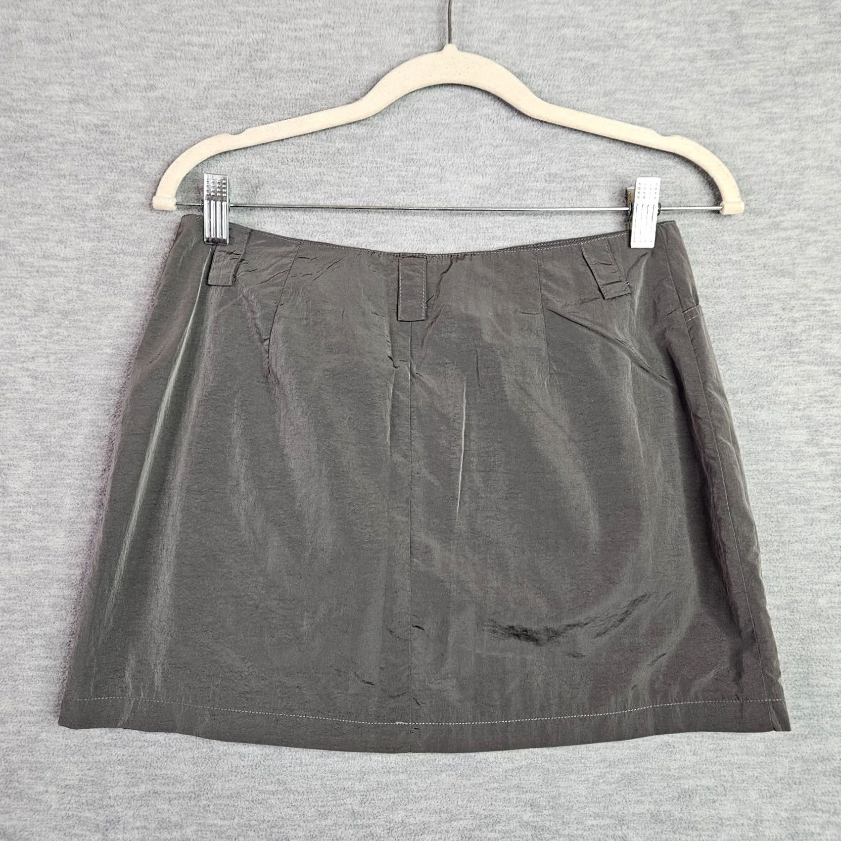 PRINCESS POLLY Princess Polly Wolf Cargo Mini Skirt Charcoal Women's Size US 4 NEW Size 27" / US 4 / IT 40 - 2 Thumbnail