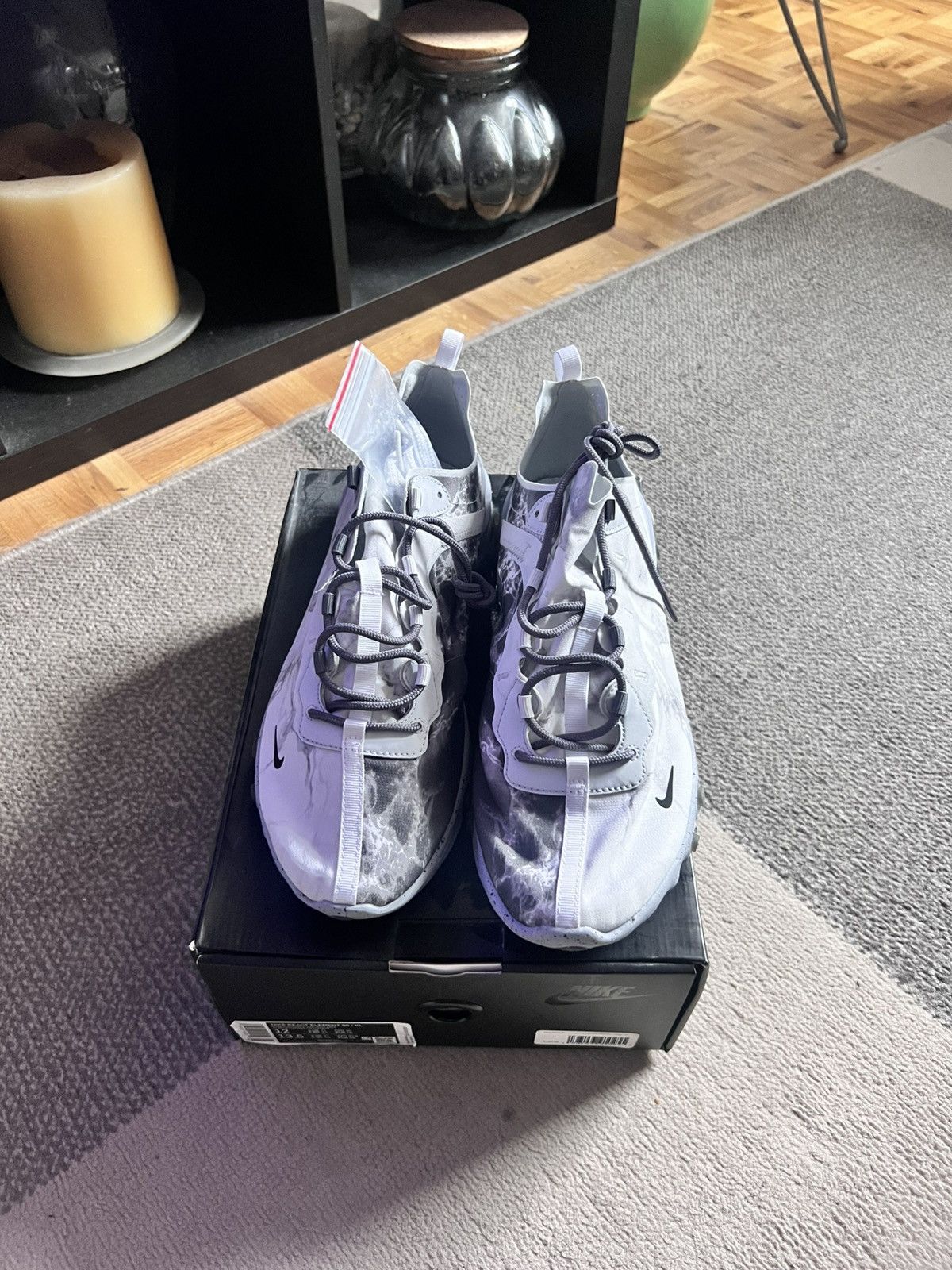 Nike NIKE ELEMENT 55 x KENDRICK LAMAR Size US 12 / EU 45 - 2 Thumbnail