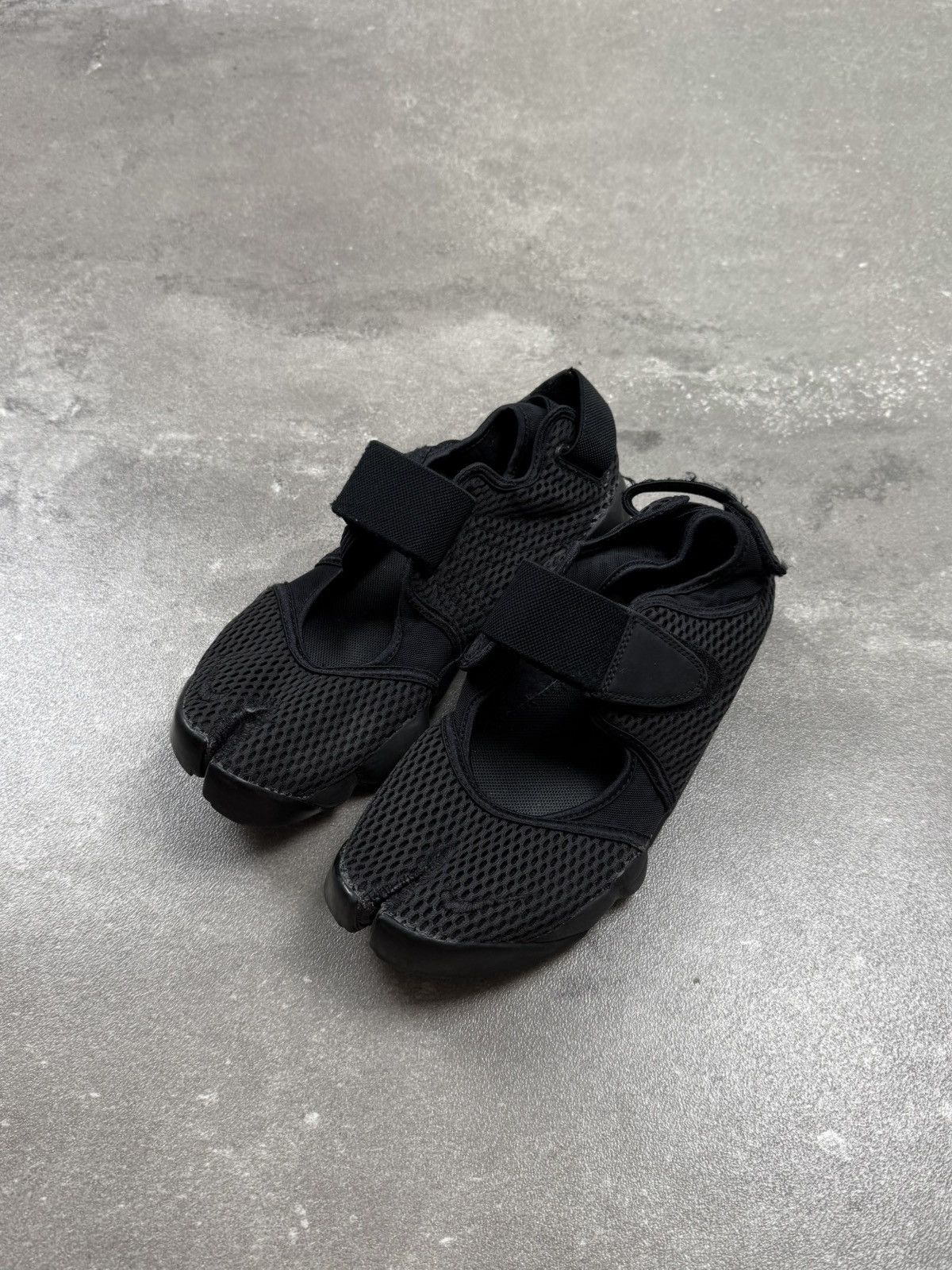 Nike Rift Shoes Sneakers Street Wear 90's 1990S Vintage Y2K in Black, Men's (Size 7)