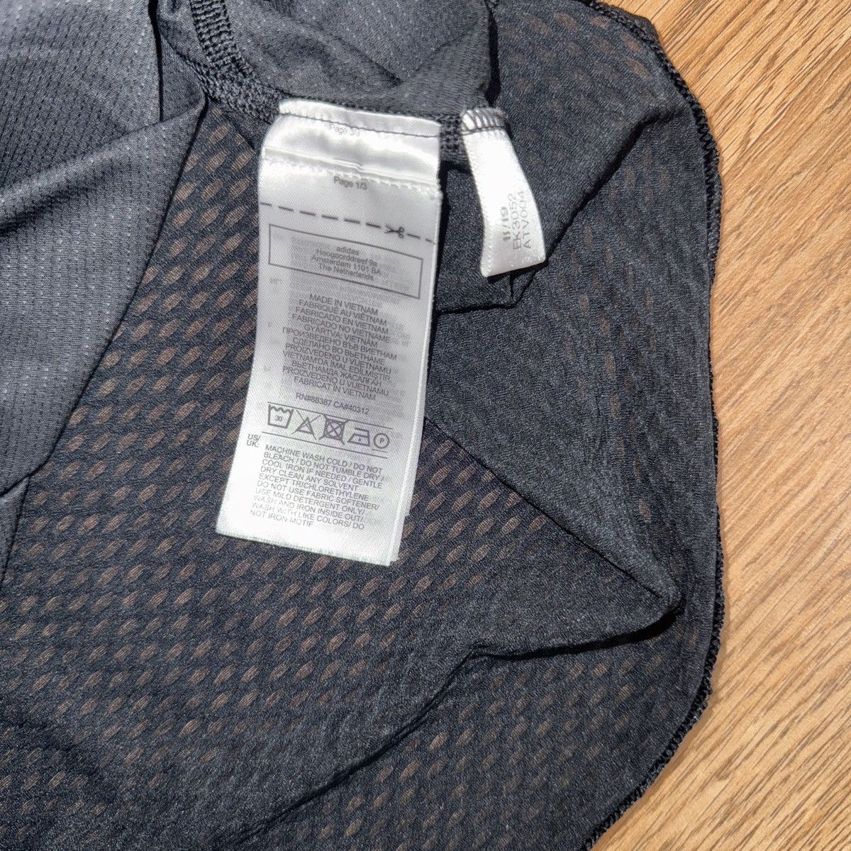 Adidas Adidas black and white sportswear T-shirt no sleeves Size US XXL / EU 58 / 5 - 6 Thumbnail