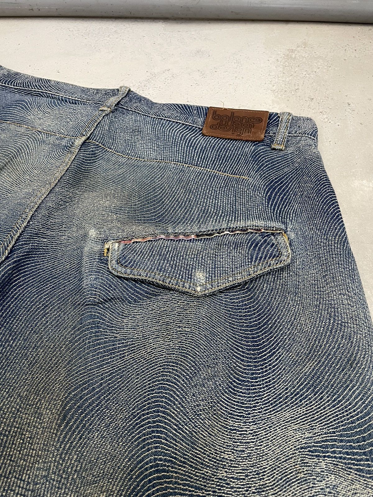 GOSTAR DE FUGA Japan Semantic Rare Style Distress Denim (A11) Size US 36 / EU 52 - 16 Thumbnail