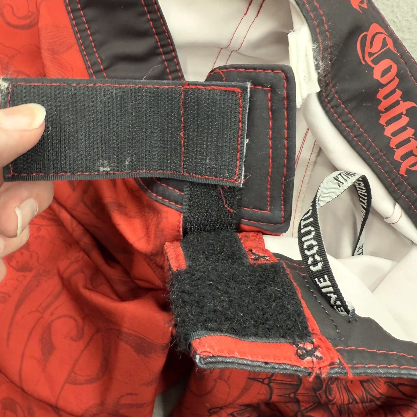 Vintage Xtreme Couture Board Shorts Mens 32 Red Black Quick Dry Surf Gothic Lion XC Cross Size US 32 / EU 48 - 5 Thumbnail