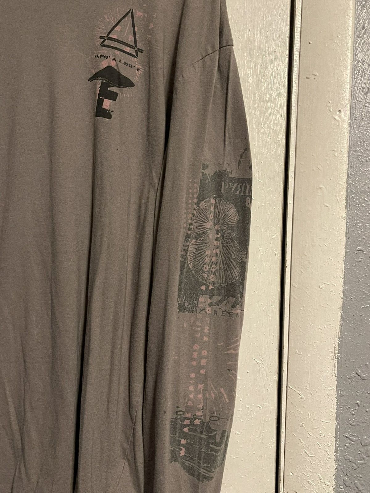 Eleven Paris Eleven Paris Off The Grid Longsleeve Tee Size US L / EU 52-54 / 3 - 3 Thumbnail