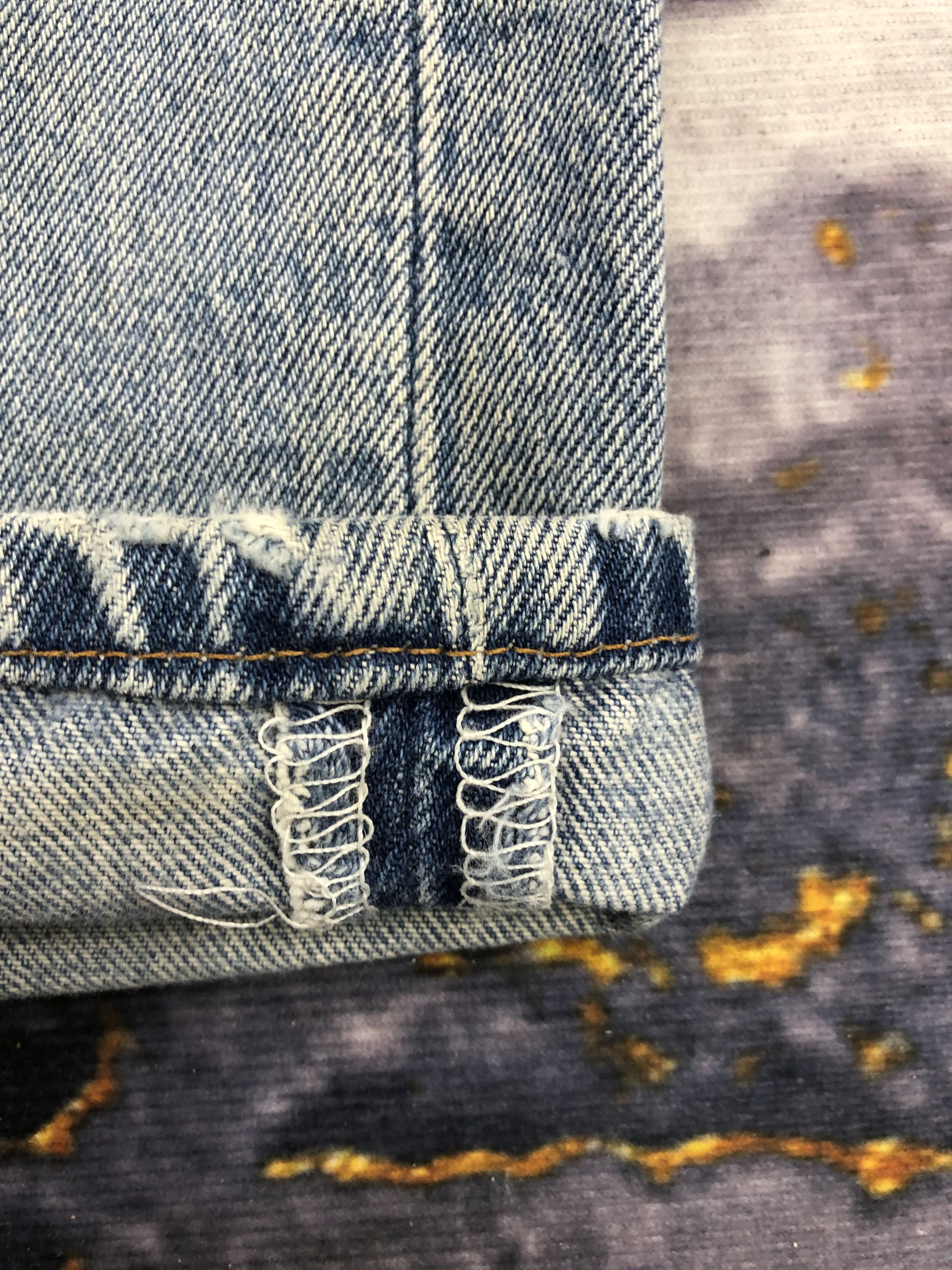 Levi's Vintage Levis 501 Light Blue Button Fly Jeans DPP0051 Size US 31 - 8 Thumbnail