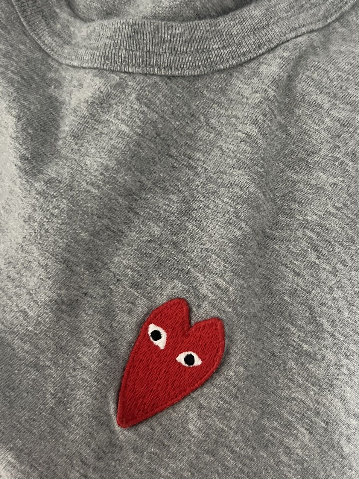 Comme des Garcons PLAY SMALL RED HEART T-SHIRT Size US S / EU 44-46 / 1 - 3 Thumbnail