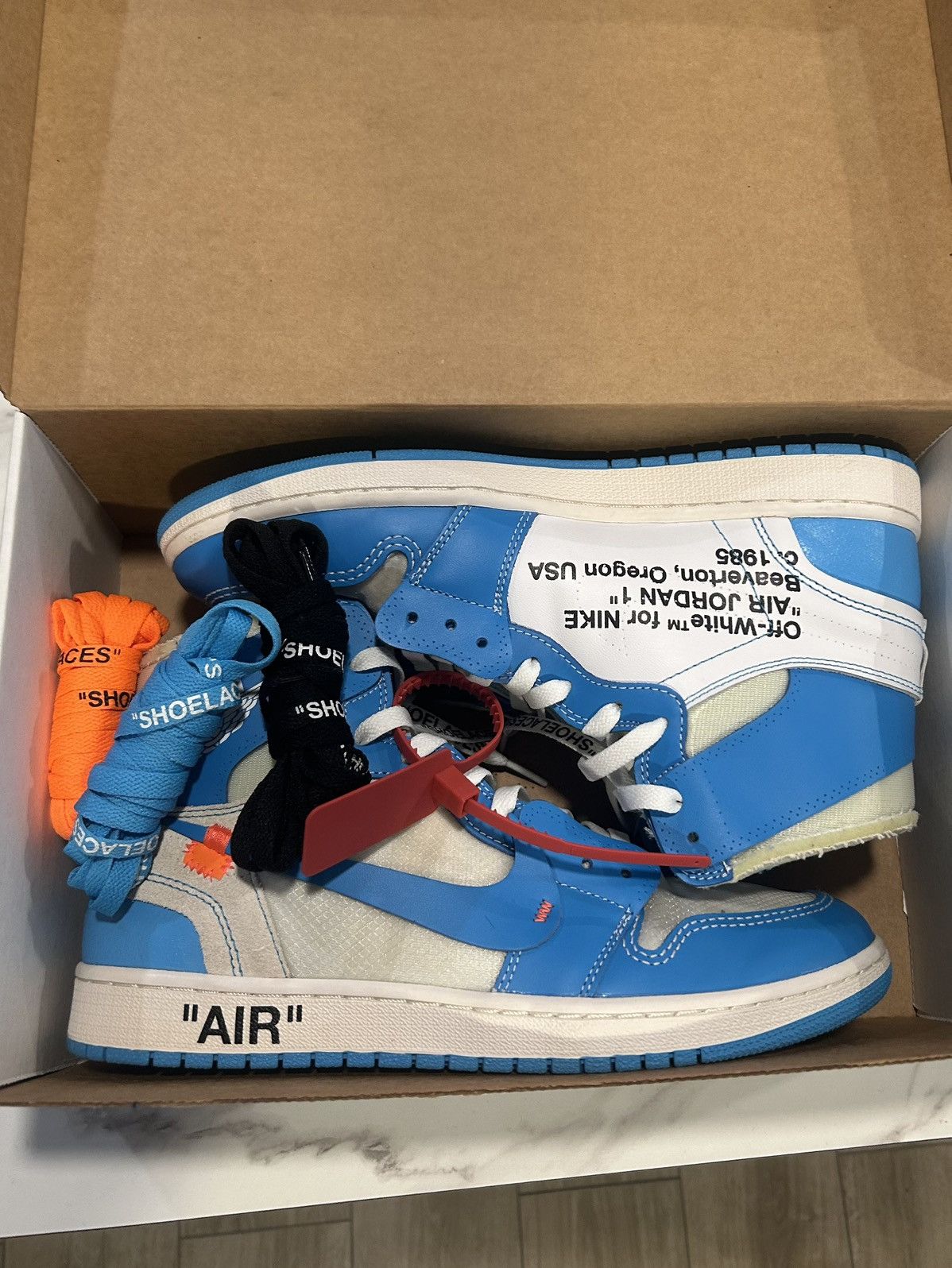 Nike × Off-White Off-White x Air Jordan 1 Retro High ‘OG UNC’ Size US 11 / EU 44 - 20 Thumbnail