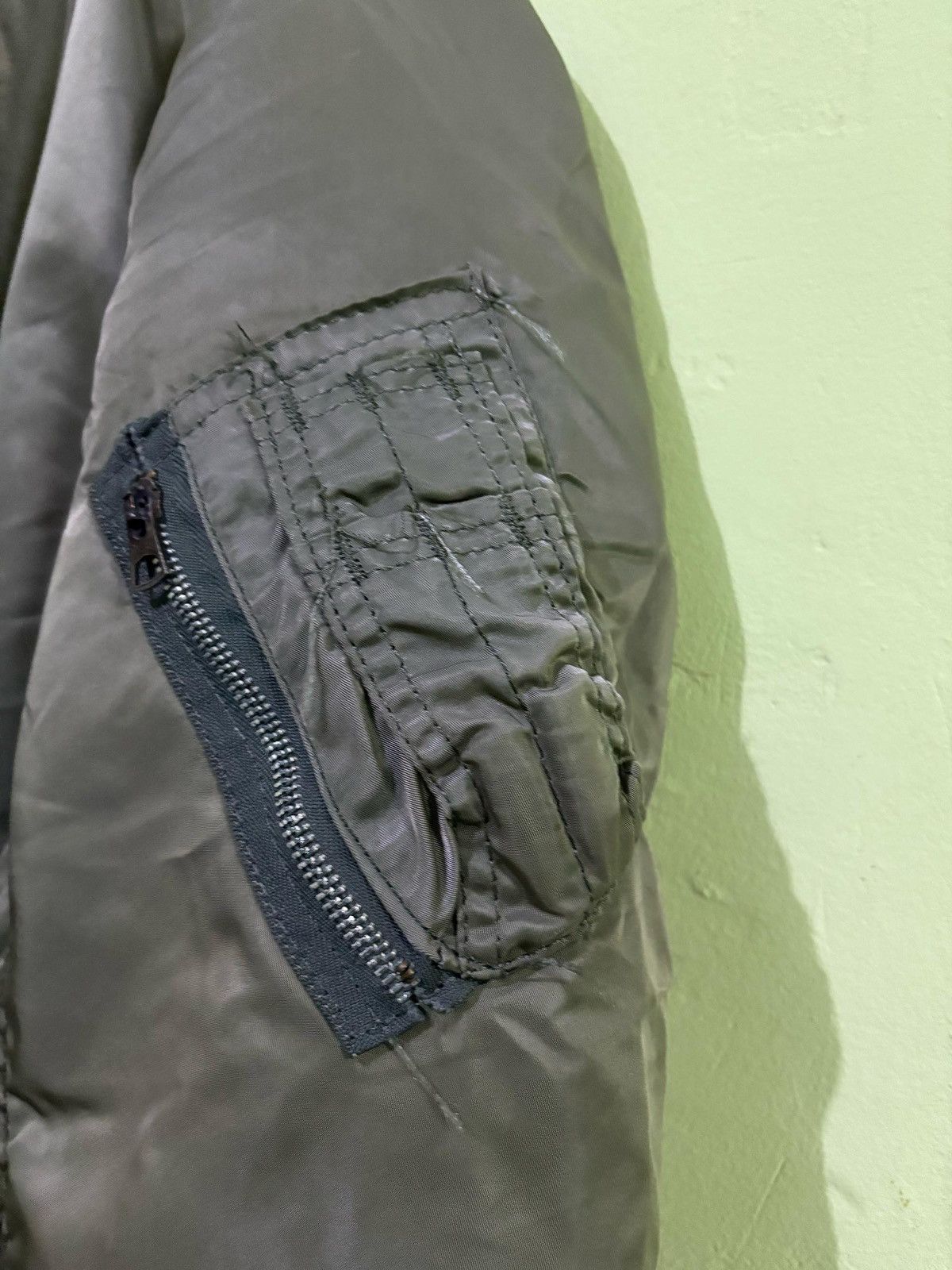 Alpha Industries × Vintage Vintage 90’s Alpha Industries Ma-1 Bomber Jacket Flight Size US M / EU 48-50 / 2 - 9 Thumbnail