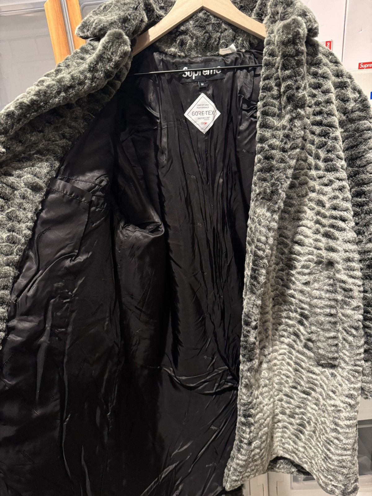 Supreme Croc 購入 Faux Fur Overcoat GORE-TEX