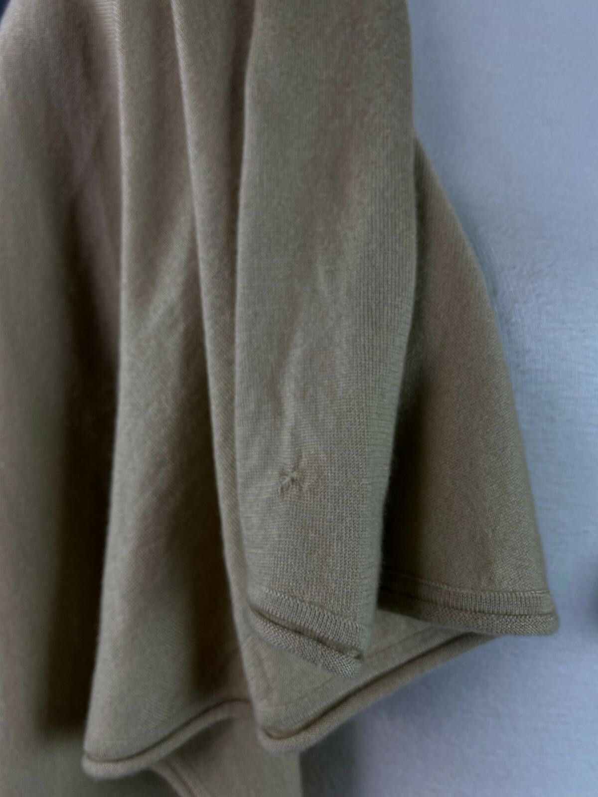 Ralph Lauren Black Label Ladies Ralph Lauren Black Label Beige Cape Size M Size M / US 6-8 / IT 42-44 - 3 Thumbnail