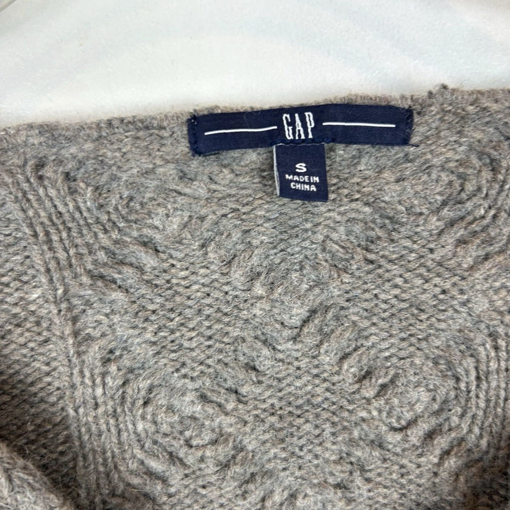 Gap Gap Womens Sweater Pullover V-Neck Knit Cable Gray S Small Wool Alpaca Cotton Blend Classic Menus? Size S / US 4 / IT 40 - 3 Thumbnail