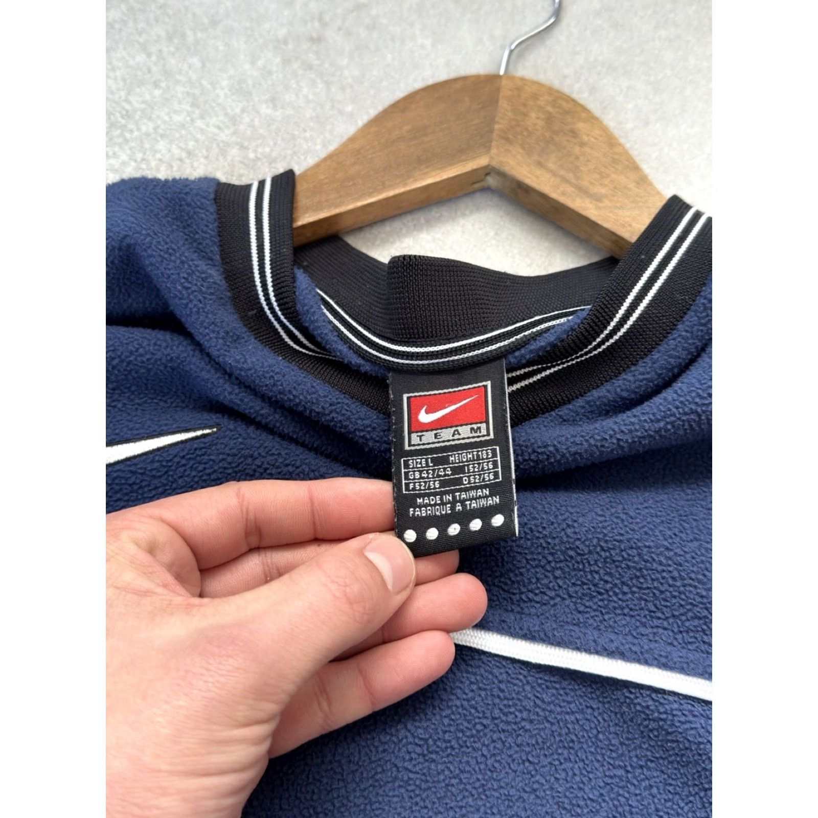 Nike Vintage Nike Sweatshirt Boxy Fit Fleece Blue L Men Sleeved Pullover 80s 90s Casual Sports USA City Hype Logo Sweatshirt Size US L / EU 52-54 / 3 - 7 Thumbnail