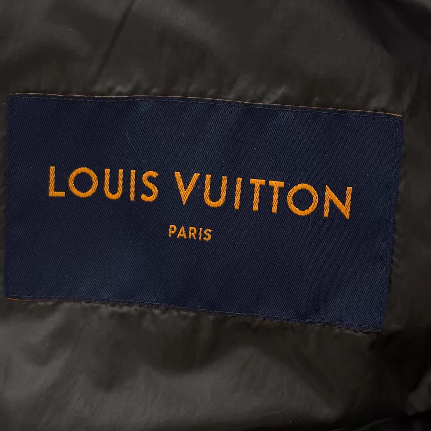 Louis Vuitton LV Monogram embossed hooded padded jacket 48 99 Size US M / EU 48-50 / 2 - 3 Thumbnail