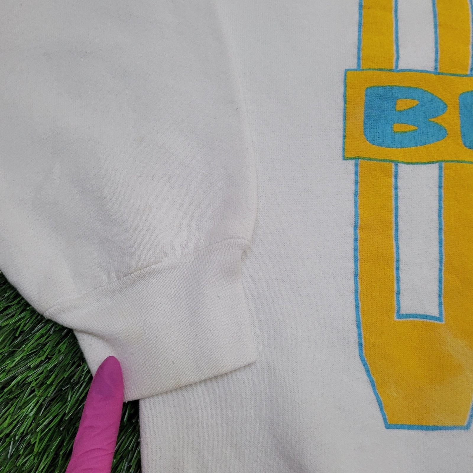 Fruit Of The Loom Vintage UCLA Bruins Sweatshirt Womens Large 21x23 Crop USA Size L / US 10 / IT 46 - 3 Thumbnail