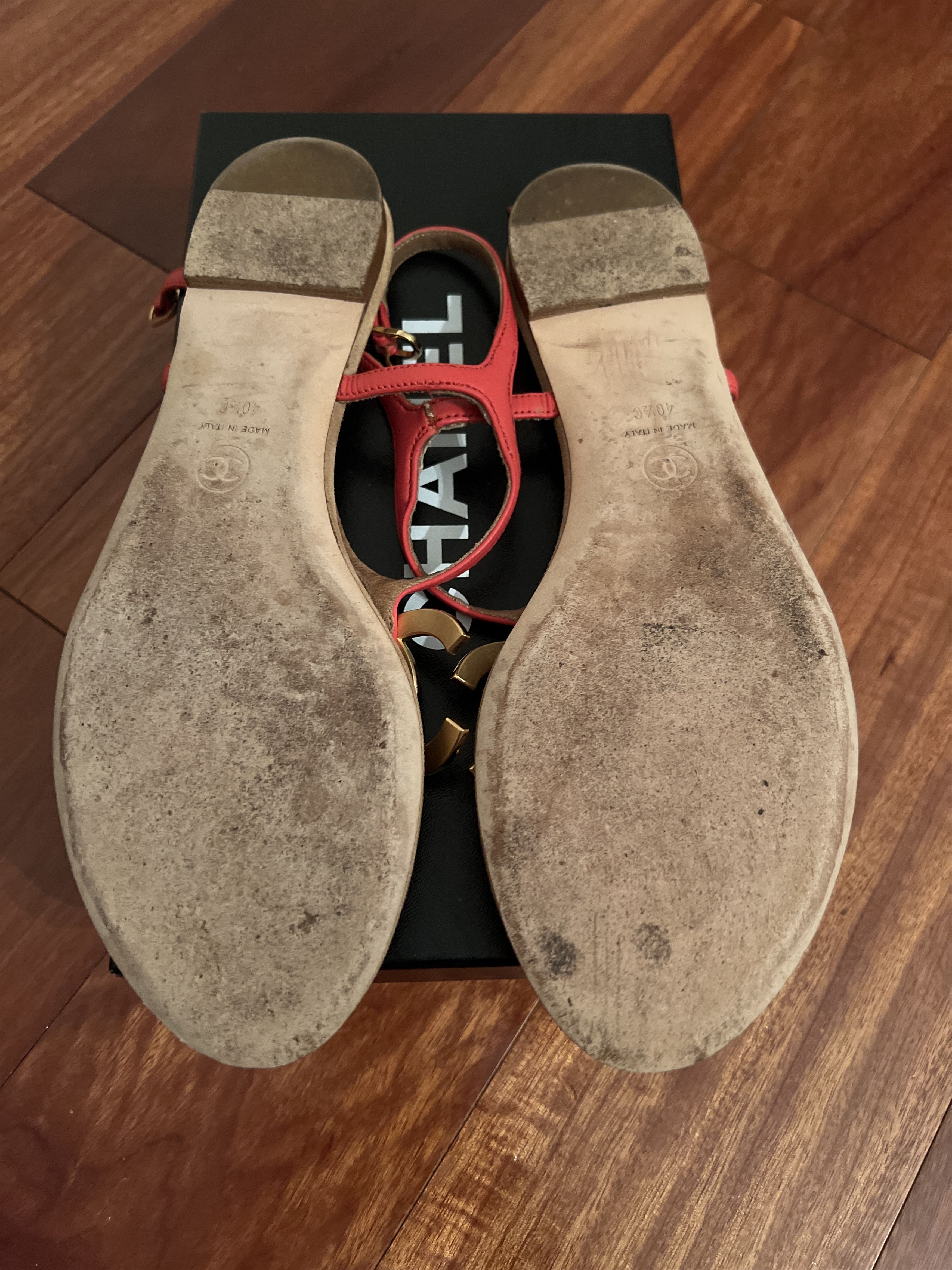 Chanel Thong logo sandal Size US 10.5 / IT 40.5 - 3 Thumbnail