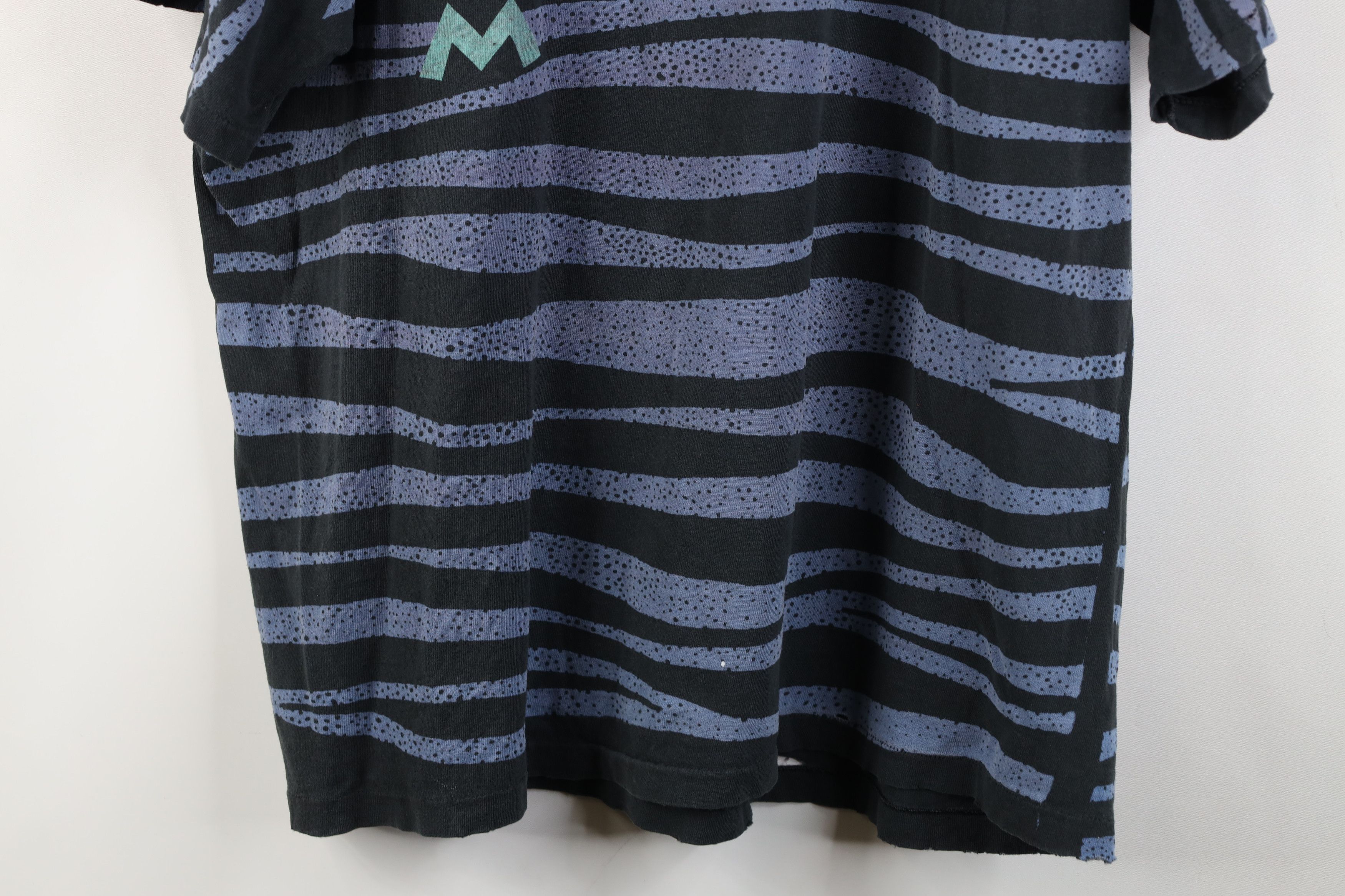 Vintage Vintage 90s Interdimensional Tourgasm The B-52s T-Shirt Size US XL / EU 56 / 4 - 18 Thumbnail