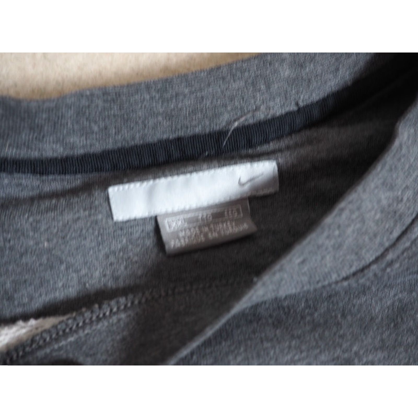 Nike VINTAGE Nike Gray Pull On Sweatshirt 2XL Crew Neck Long Sleeve Relaxed Fit Pullover Sweatshirt Swoosh Tonal Check Baggy Mens Size US XXL / EU 58 / 5 - 4 Thumbnail