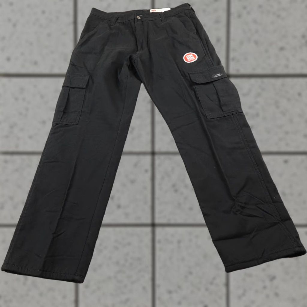 Wrangler Wrangler Pants Mens 32X30 Black Cargo Utility Fleece Lined Thermal Outdoors Size US 32 / EU 48 - 1 Thumbnail