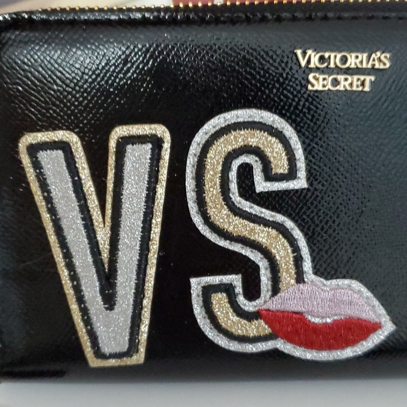 Victoria's Secret VICTORIA'S SECRET BLING PATCH WALLET BNWT. Size ONE SIZE - 3 Thumbnail