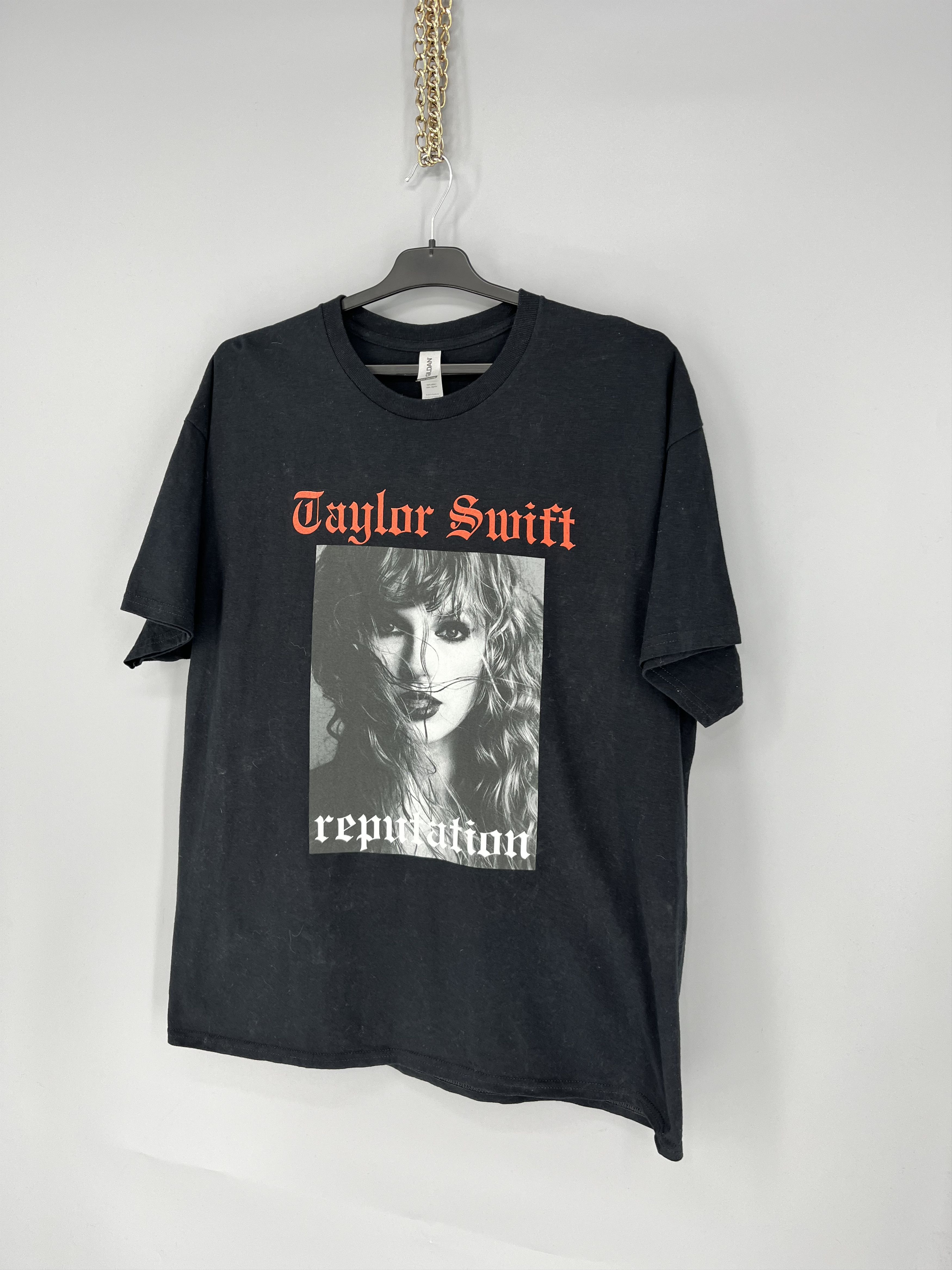 Band Tees Taylor Swift Reputation Stadium Tour T-Shirt Size XLarge Size US XL / EU 56 / 4 - 3 Thumbnail