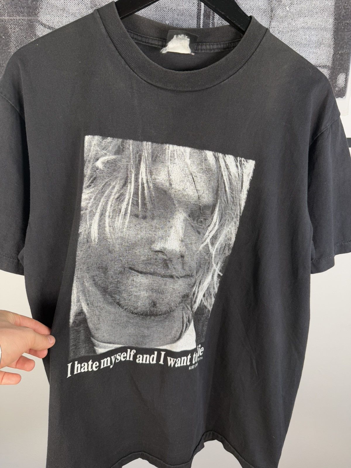 Vintage 🚭VINTAGE GRAIL🚭 KURT COBAIN MEXICAN BOOTLEG MISSPELLED SHIRT Size US L / EU 52-54 / 3 - 2 Preview