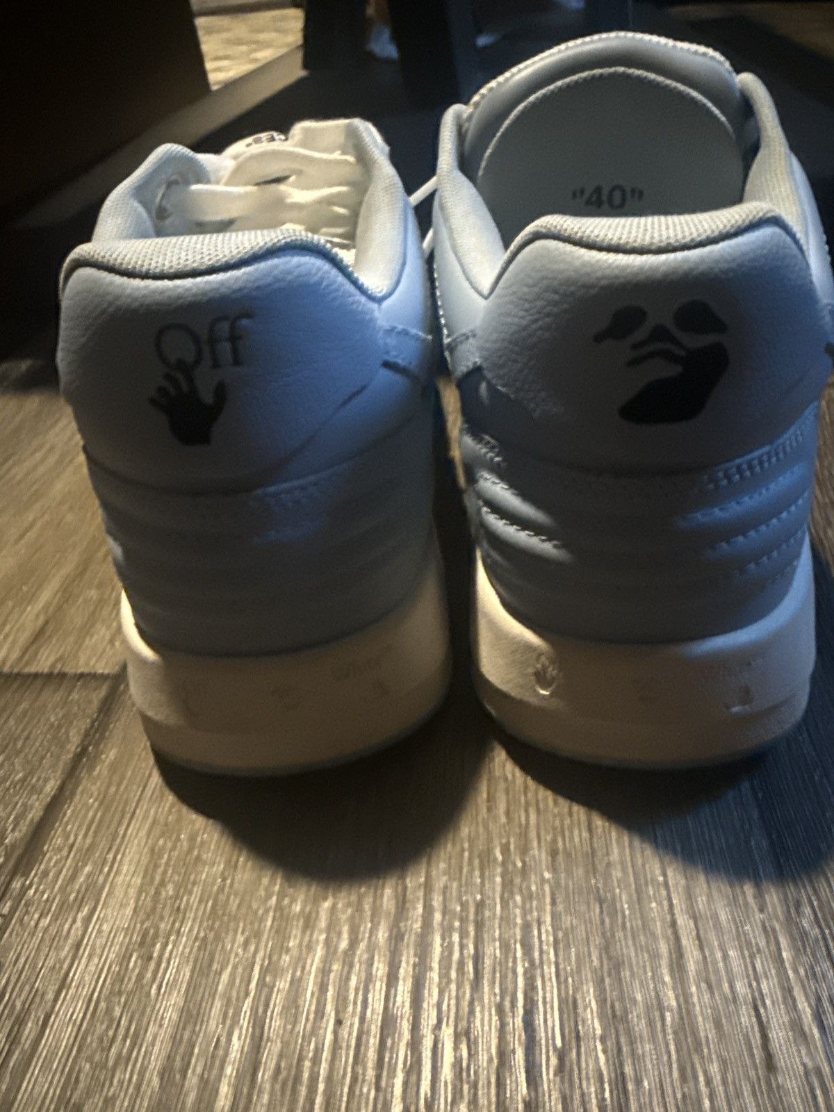 Off-White Off-White out of office Size US 7 / EU 40 - 1 Thumbnail