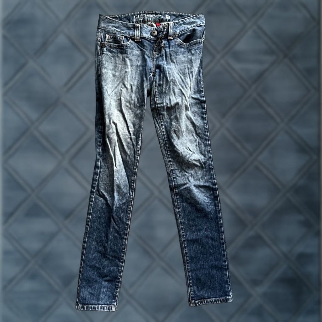 Guess Women’s Guess Jeans Size 26 Daredevil Skinny Leg Black Distressed Denim Jeans Size 26" / US 2 / IT 38 - 1 Thumbnail