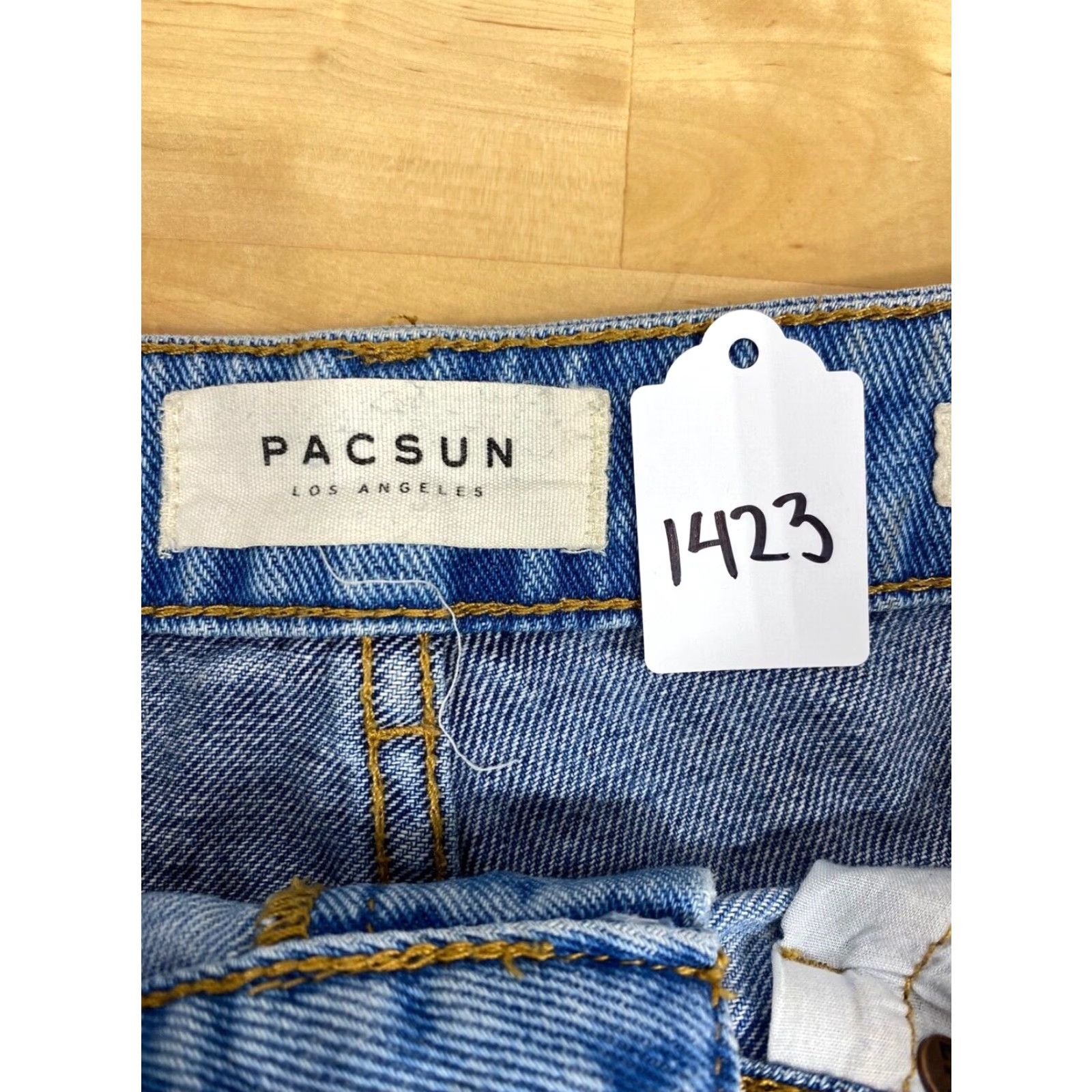 Pacsun Pacsun Women's Blue Denim Jean Shorts Size 24 User: Pacsun Women's Blue Denim Jean Shorts Size 24 Size 42" / US 20 - 2 Thumbnail