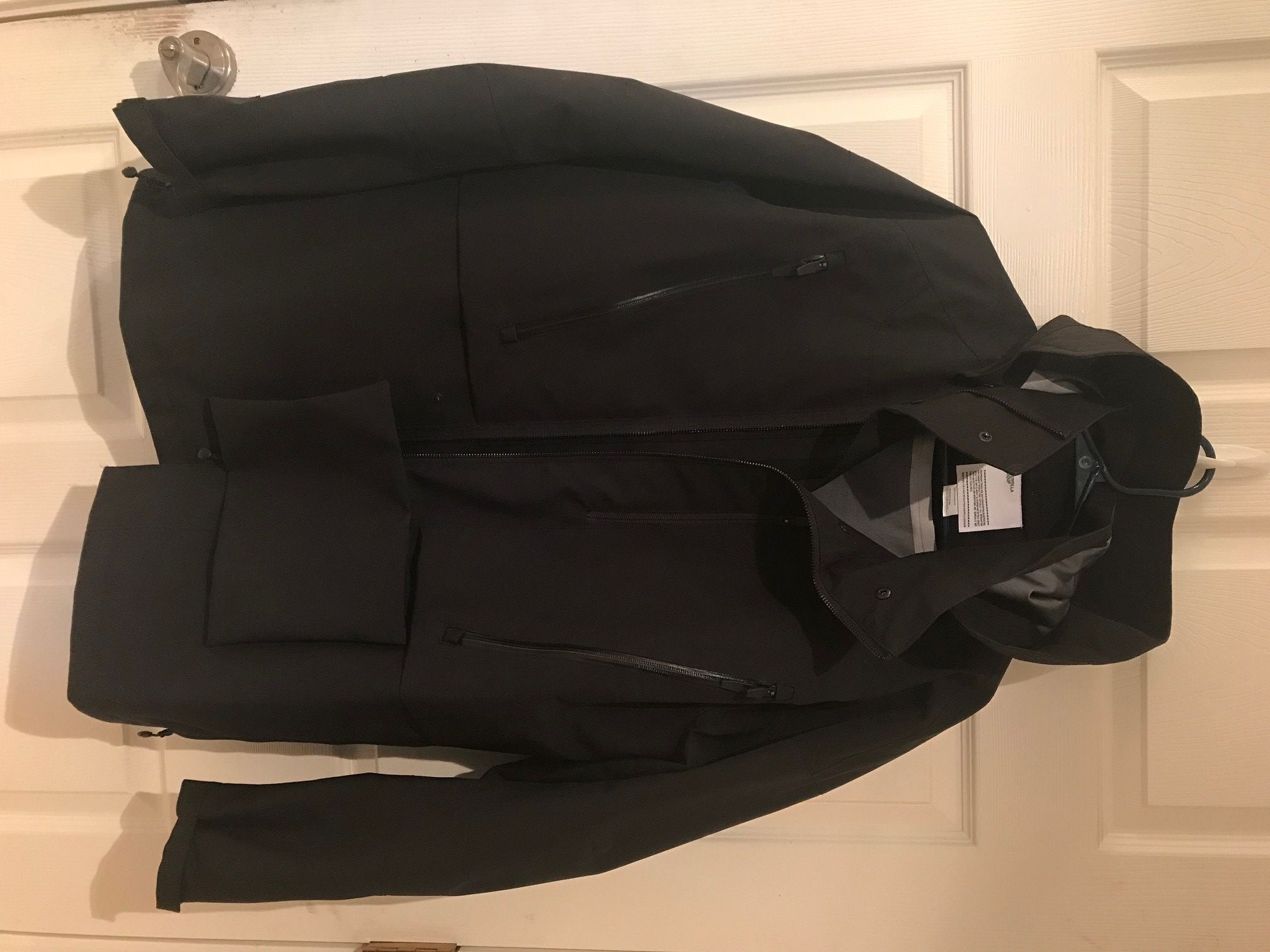 image of Guerrilla Group 20S-Es-Jj01 Storm Hood Jacket in Black, Men's (Size Medium)
