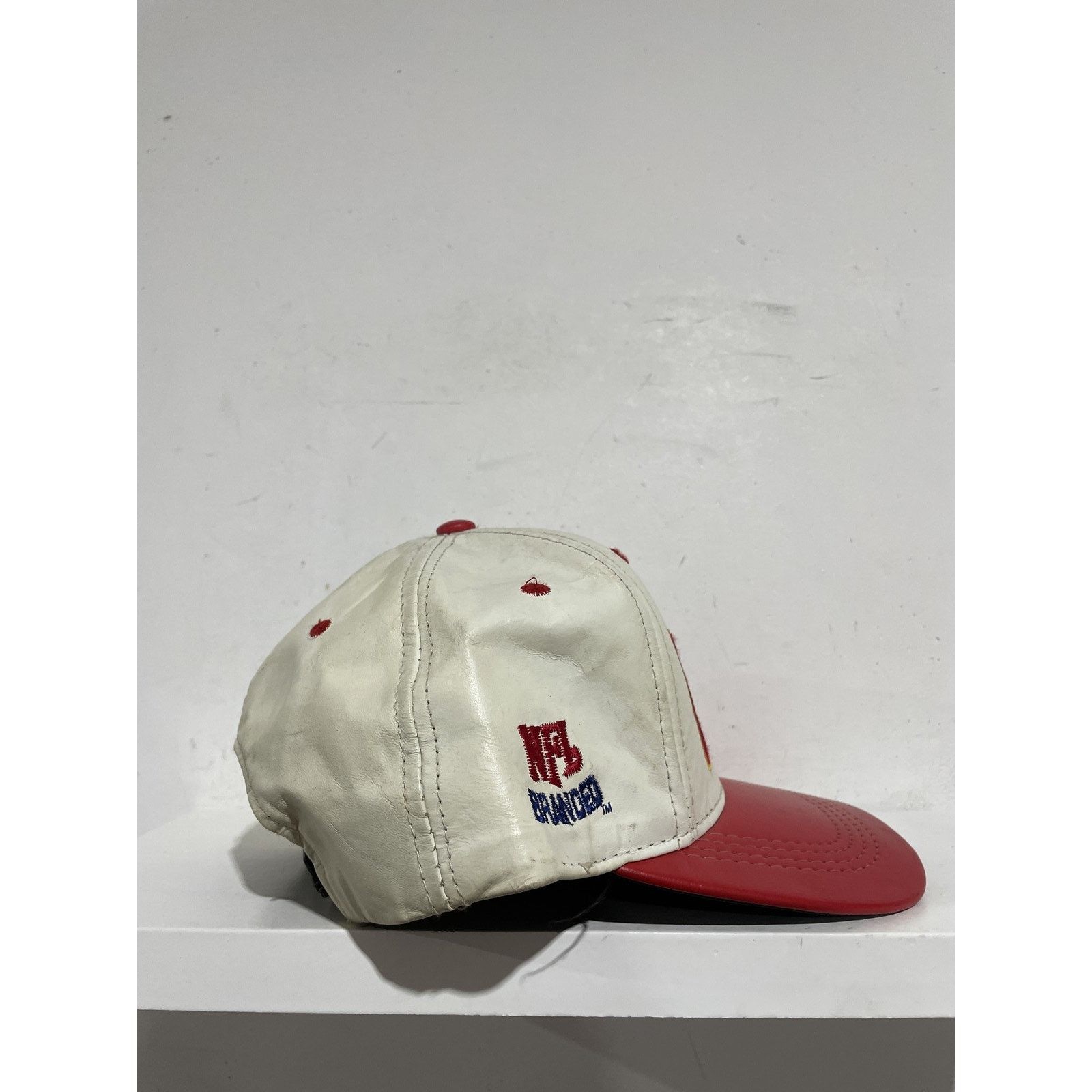 Other VINTAGE 90'S LEATHER KANSAS CITY CHIEFS SNAPBACK Size ONE SIZE - 3 Thumbnail
