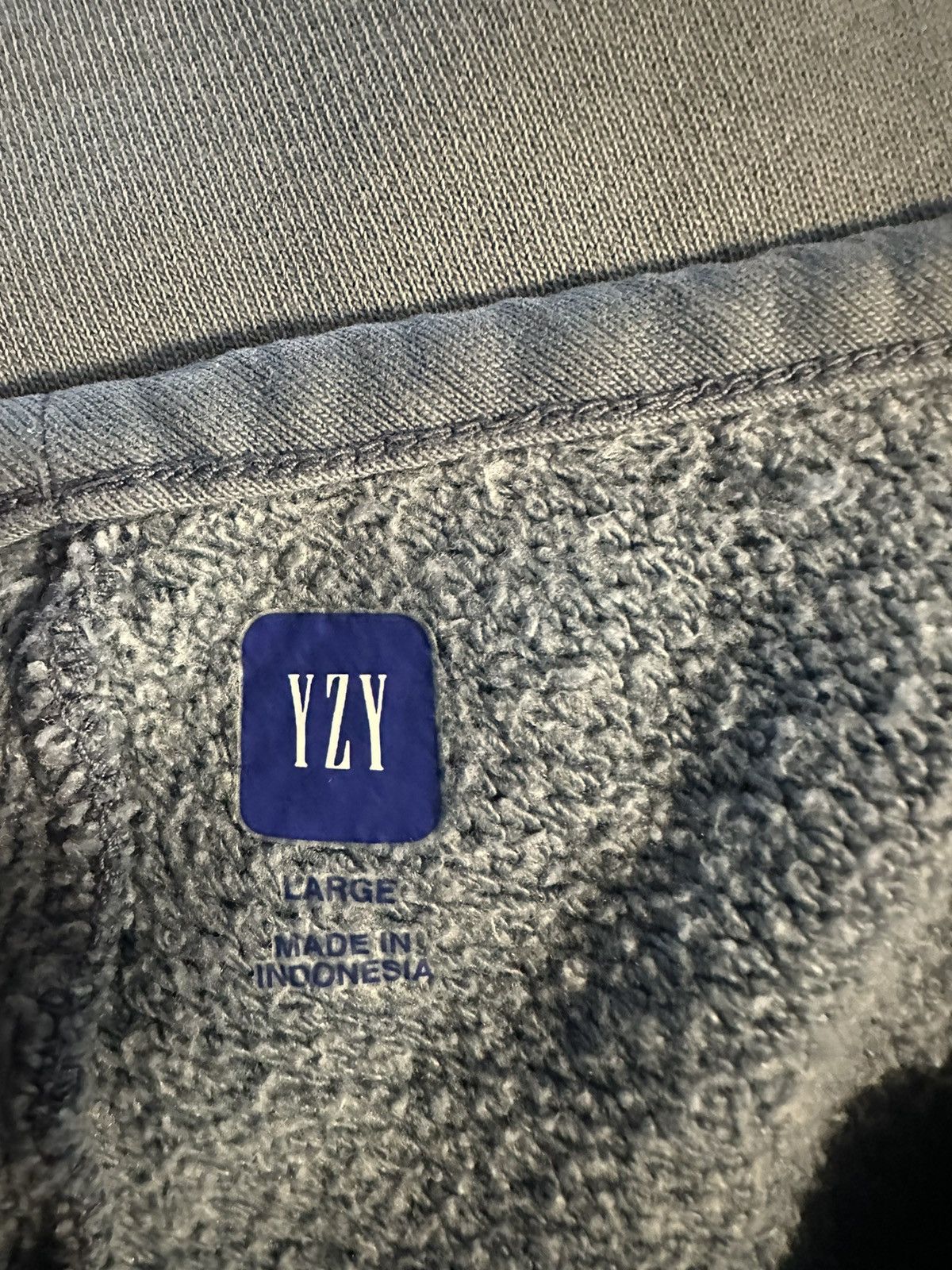 Gap × Kanye West Yeezy gap unreleased fleece back yoke t shirt blue large Size US L / EU 52-54 / 3 - 3 Thumbnail