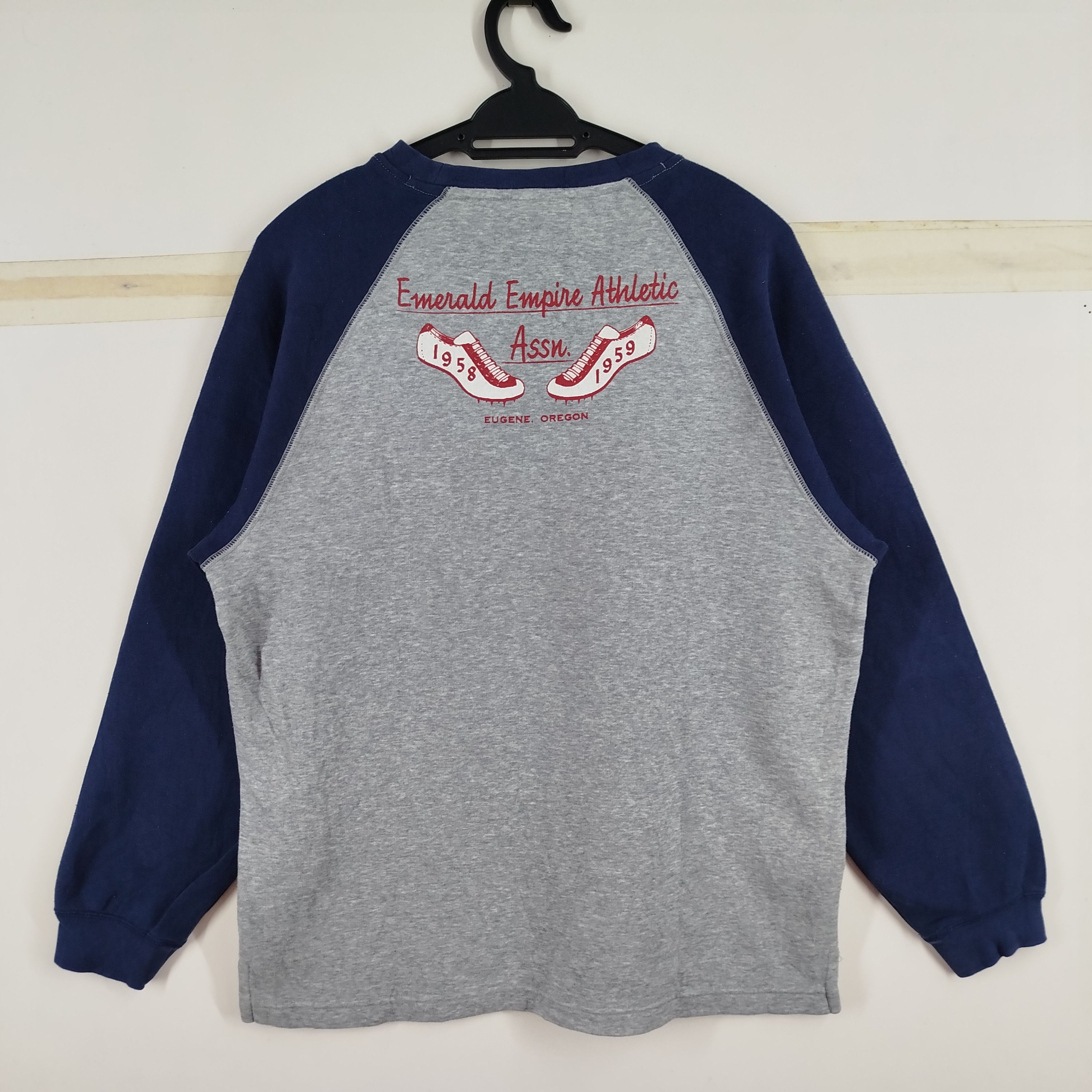 Nike Vintage Nike Swoosh Logo Center Raglan Design Sun Faded Size US M / EU 48-50 / 2 - 7 Thumbnail