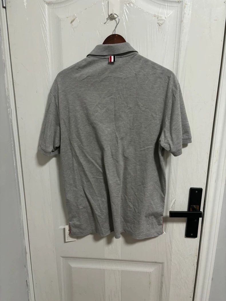 Thom Browne Thom Browne size4 Gray striped Polo shirt Size US XL / EU 56 / 4 - 2 Thumbnail