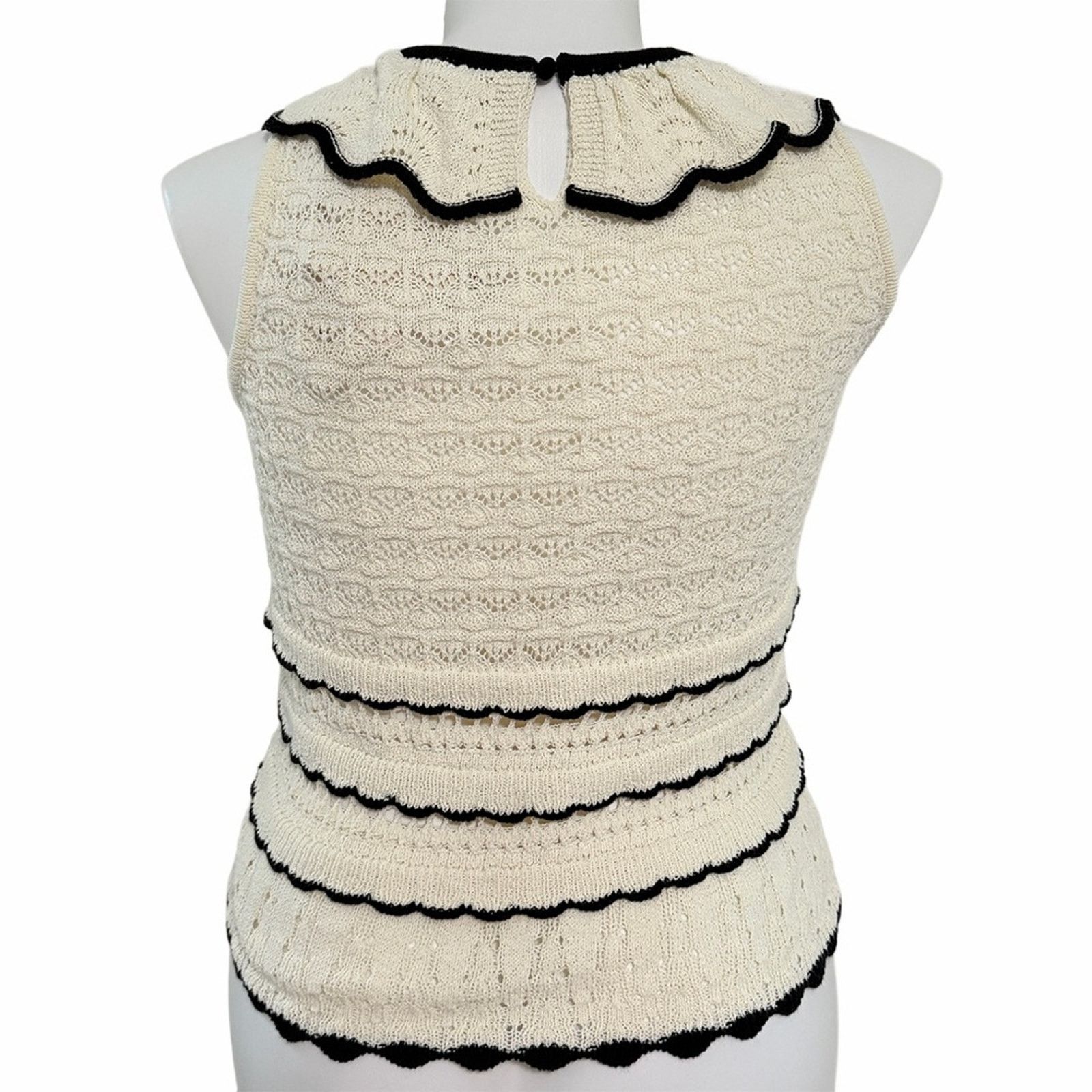 Elie Tahari Elie Tahari Cream Scallop Trim Knit crochet knit Top Size L / US 10 / IT 46 - 2 Thumbnail