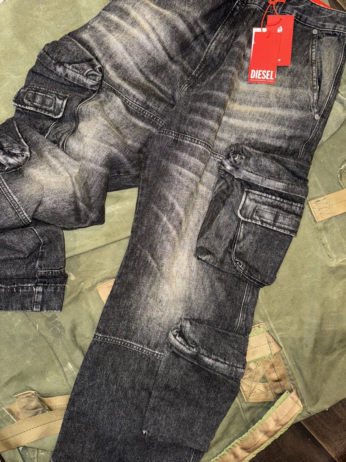 Diesel Relaxed Jeans D-Fish 0ghaa Size US 34 / EU 50 - 5 Thumbnail
