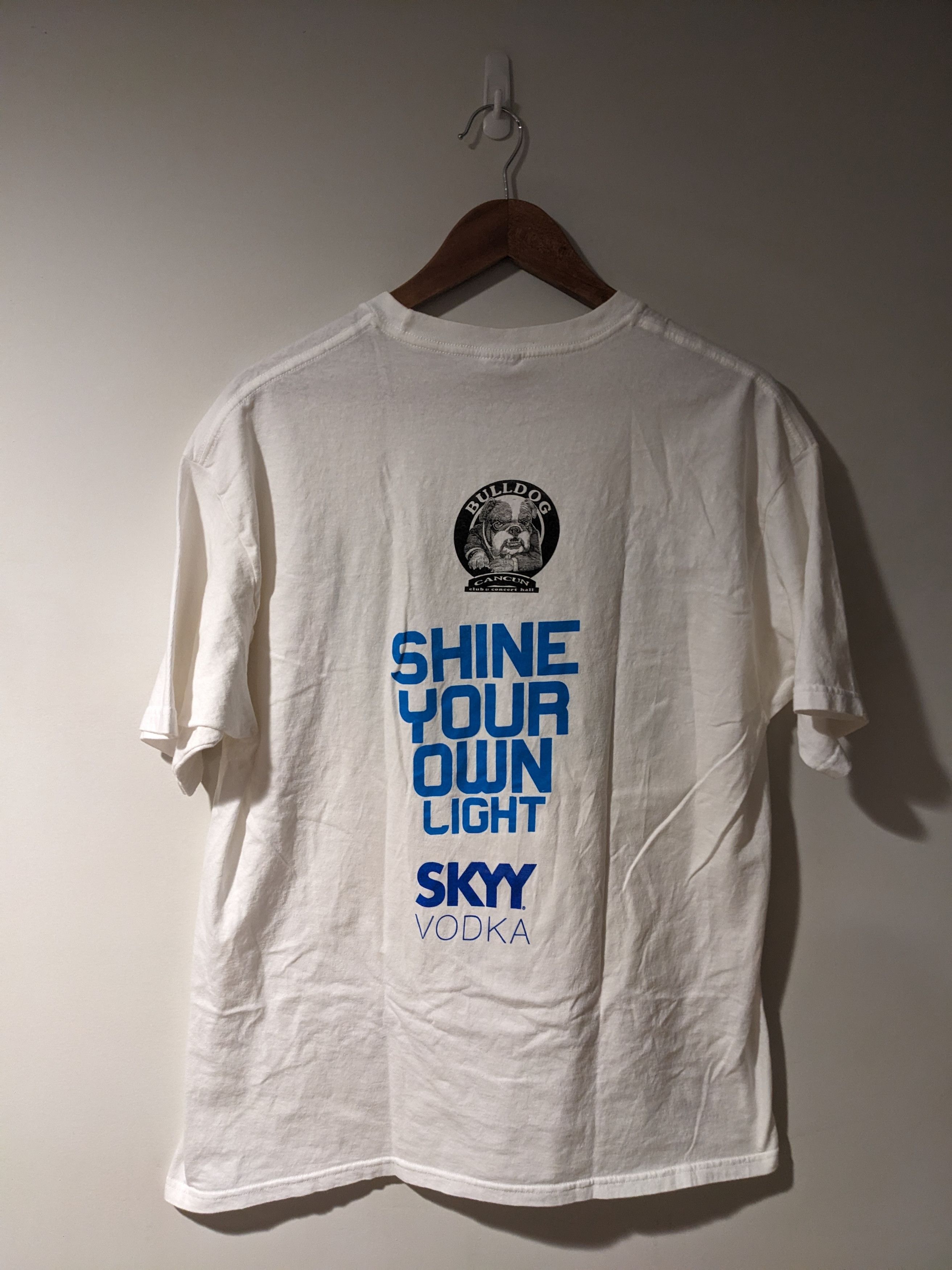Alstyle × Vintage Vintage Neon Party Skyy Vodka Drinking Alcohol T-Shirt Size US XL / EU 56 / 4 - 4 Thumbnail