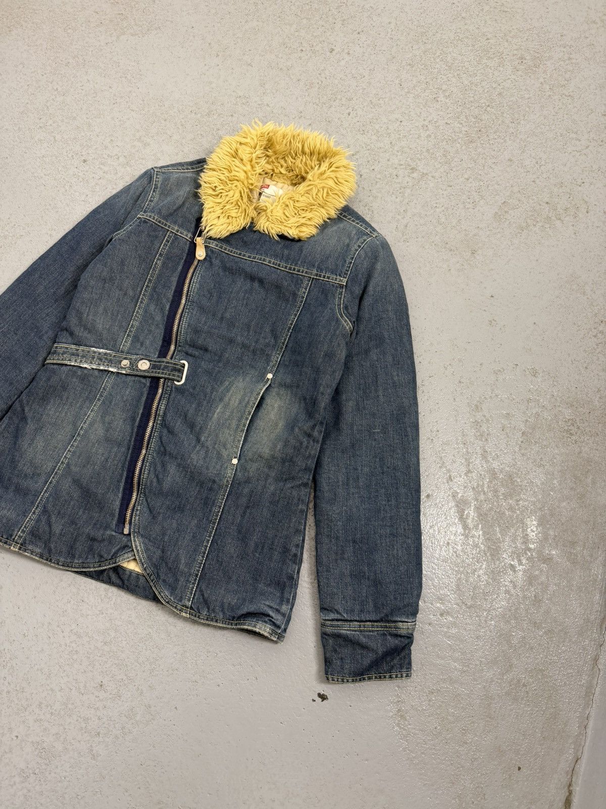 Diesel Vintage Diesel Fur Deconstructed Belted Denim Jacket Size L / US 10 / IT 46 - 2 Thumbnail
