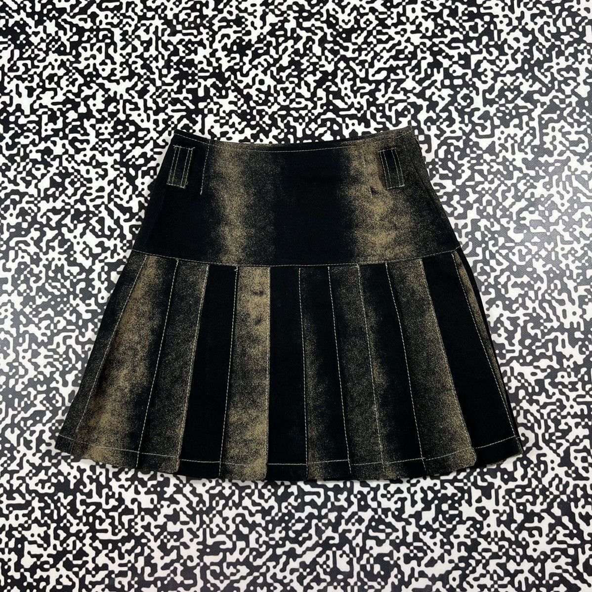 Japanese Brand Vintage Y2K Japanese Style Sexy Retro Wool Flared Mini Skirt Size 26" / US 2 / IT 38 - 13 Thumbnail