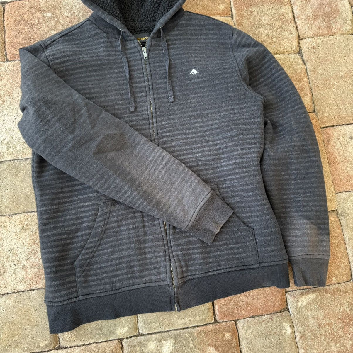 Emerica Vintage x Emerica Striped Fur Lined Zip Hoodie 2000s Size US M / EU 48-50 / 2 - 6 Thumbnail