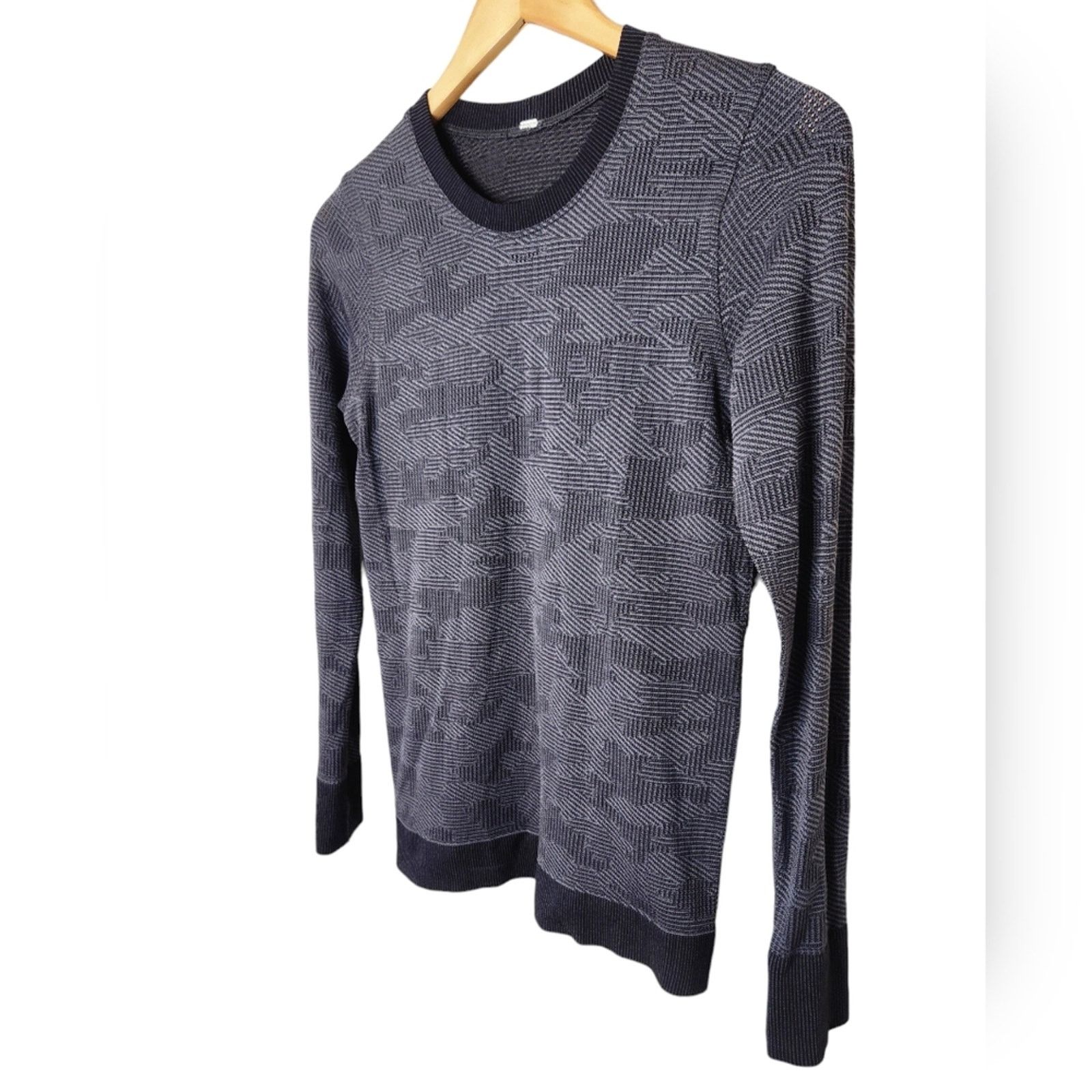 Lululemon Lululemon Swiftly Breathe Shirt 4 Vented Camo Grey Size S / US 4 / IT 40 - 7 Thumbnail