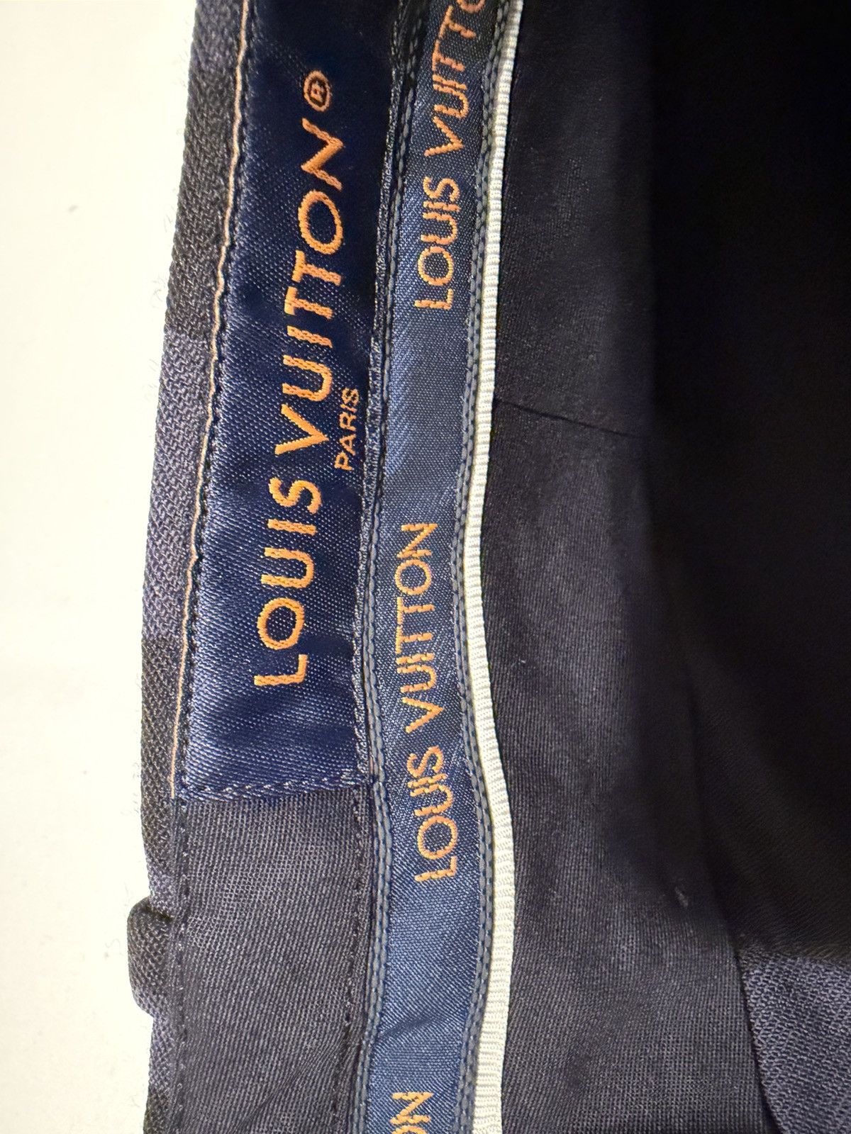 Louis Vuitton Louis vuitton mens shorts 48/32. $1490 Size US 32 / EU 48 - 8 Thumbnail