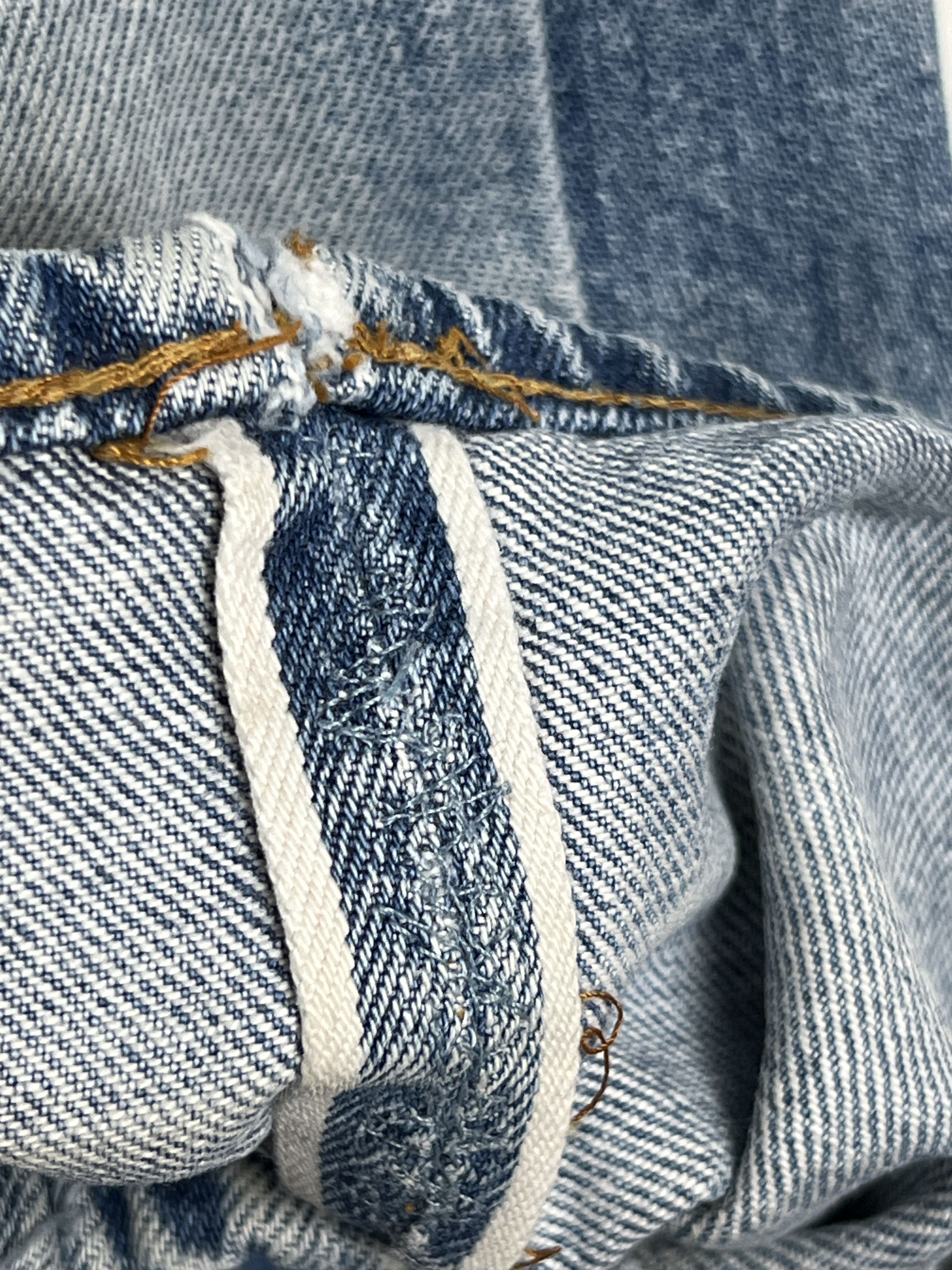 Levi's 1970s Levi's 501 Distressed Redline Selvedge #6 Rivet Jeans Size US 30 / EU 46 - 5 Thumbnail