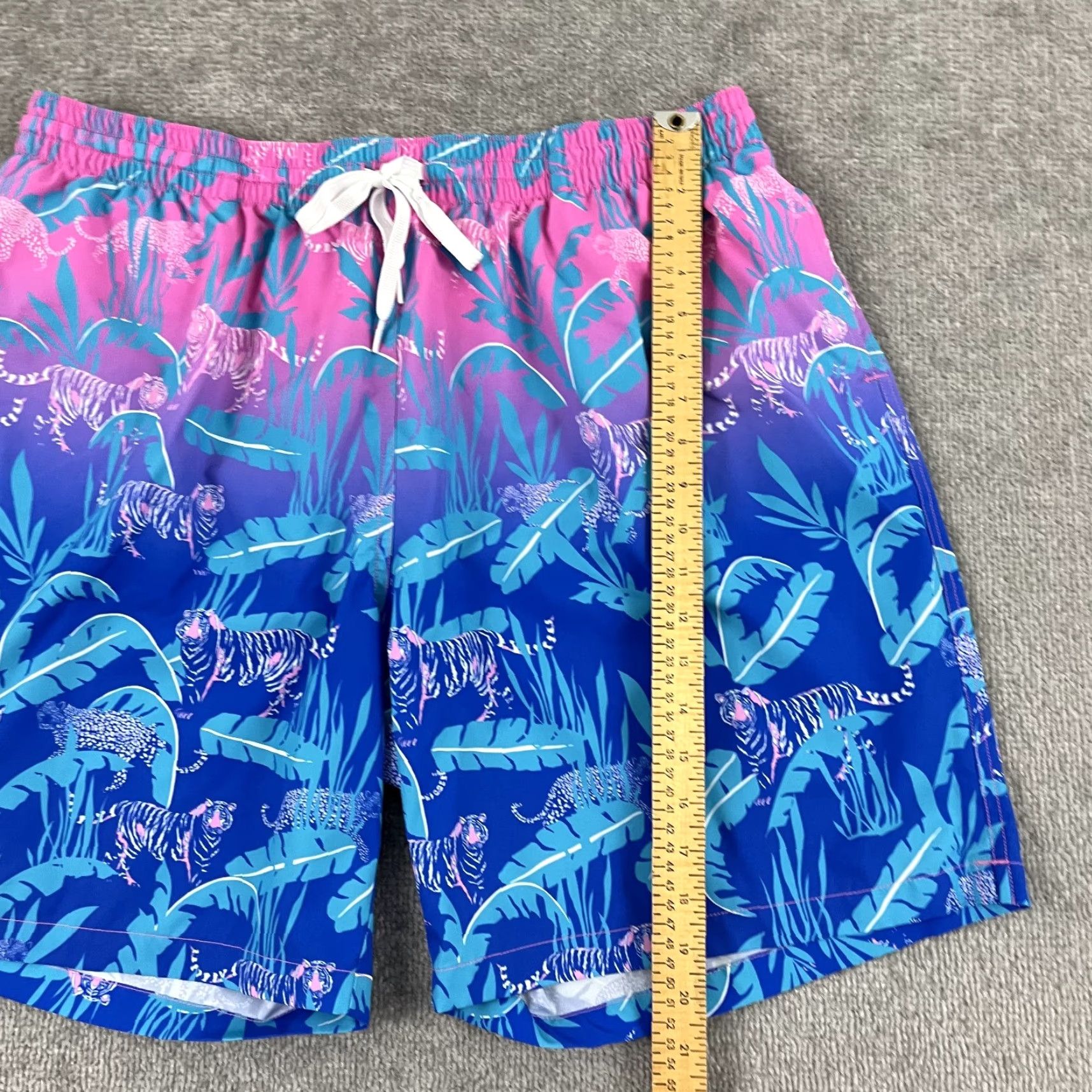 Chubbies Chubbies Trunks Mens 2XL 7" Lined Hydrofoils Floral Tiger Pink Blue Board Size US 39 - 3 Thumbnail