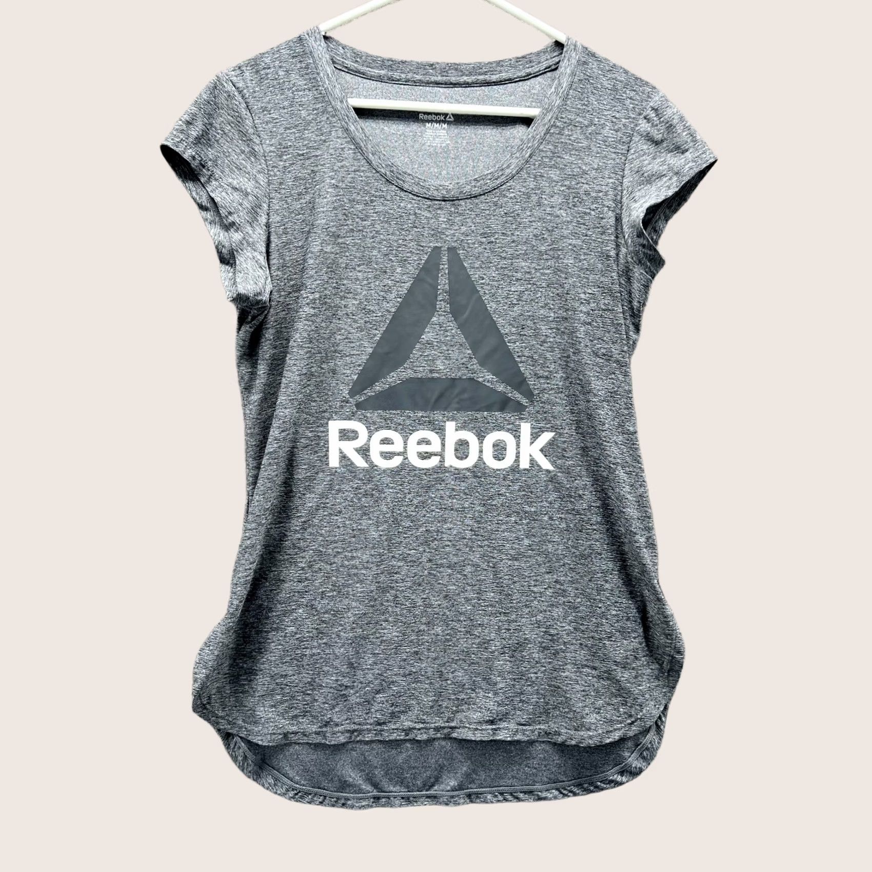 Reebok Reebok Shirt Women Medium Heather Gray Athletic Round Neck Training T-Shirt Womens Mens? Size M / US 6-8 / IT 42-44 - 1 Thumbnail